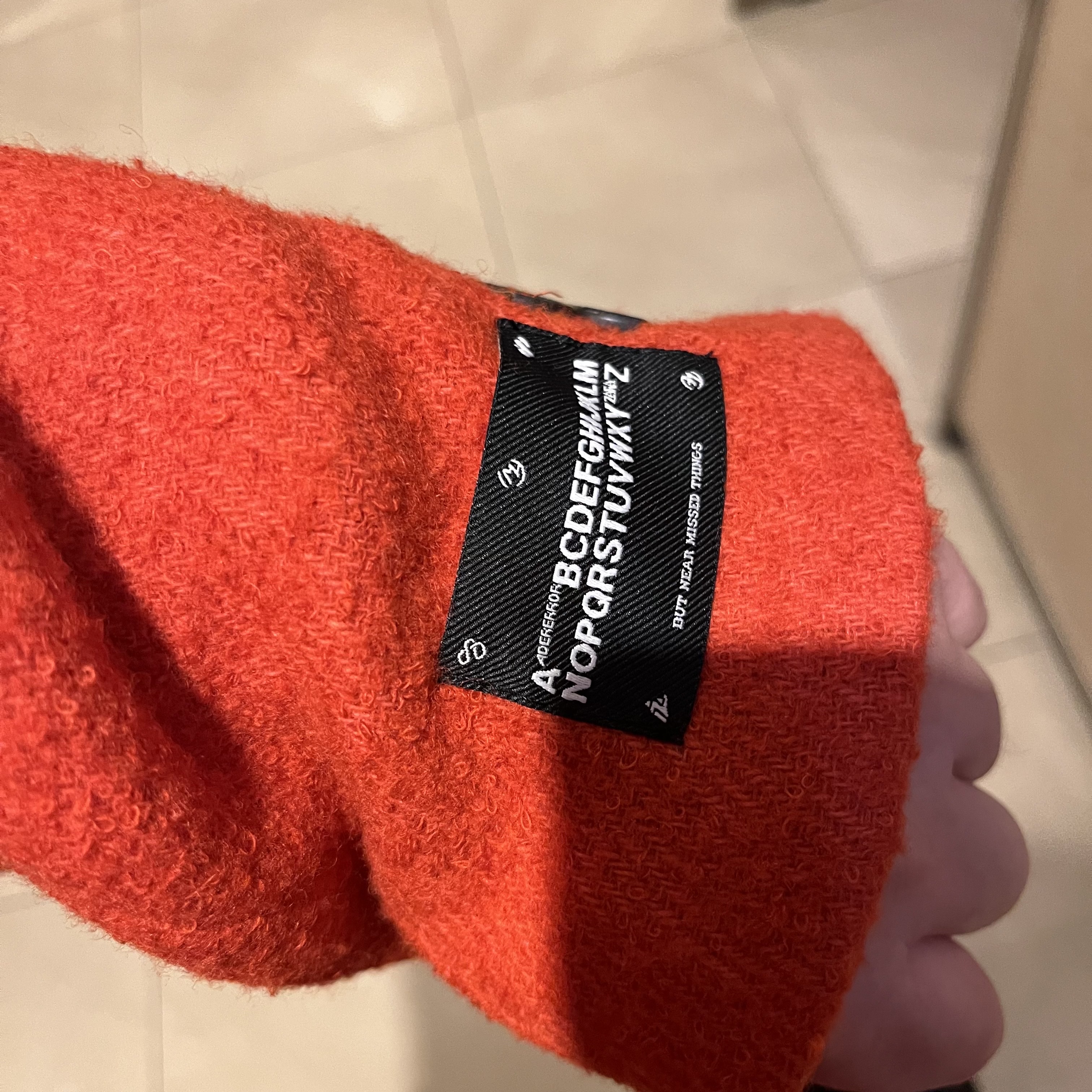 Zara x Ader Error Wool Blend Oversize Coat Orange 착용 스타일 - 3