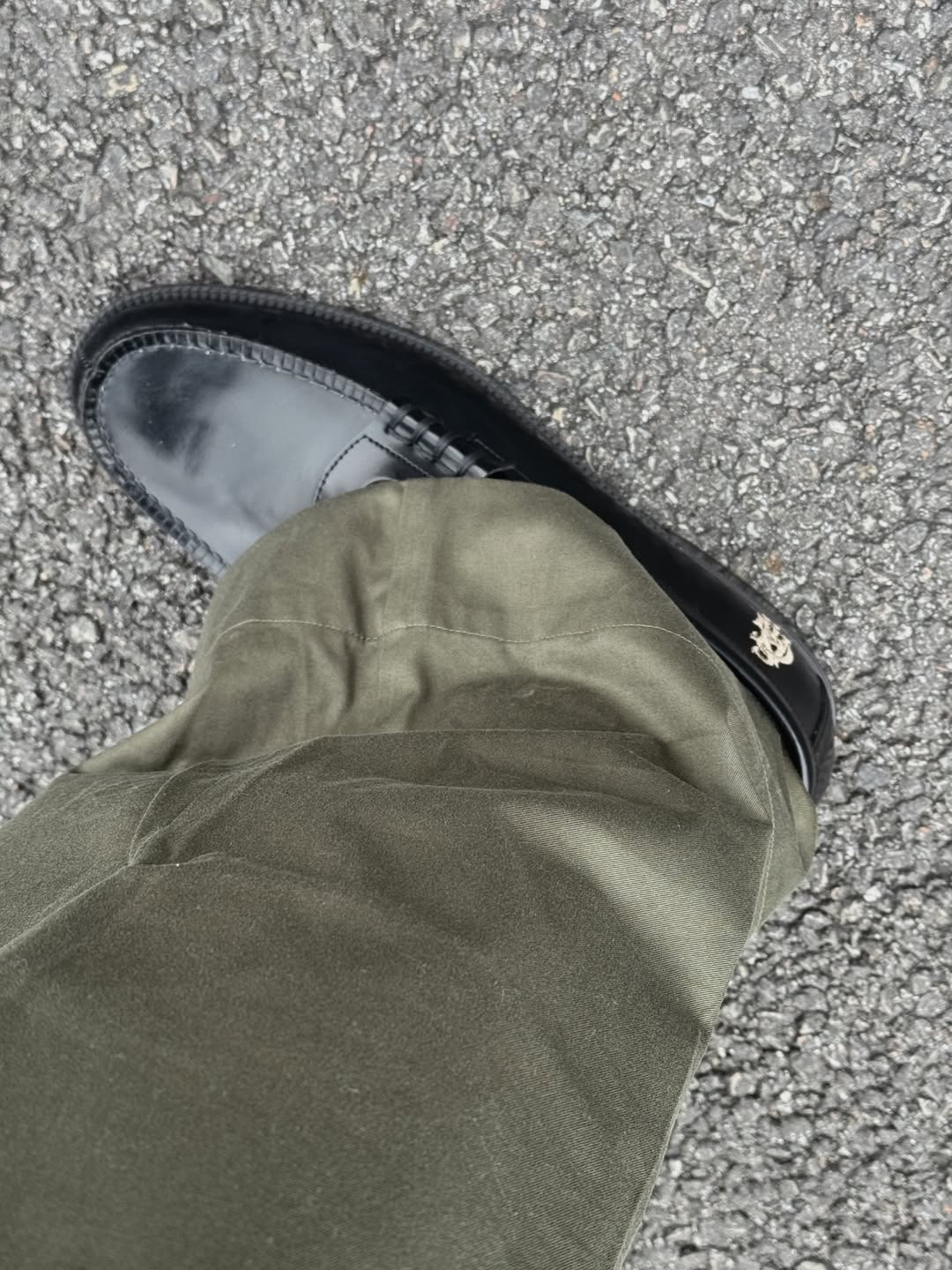 HARUTA X Insane Garage IG906 Black Penny Loafer 착용 스타일 - 3