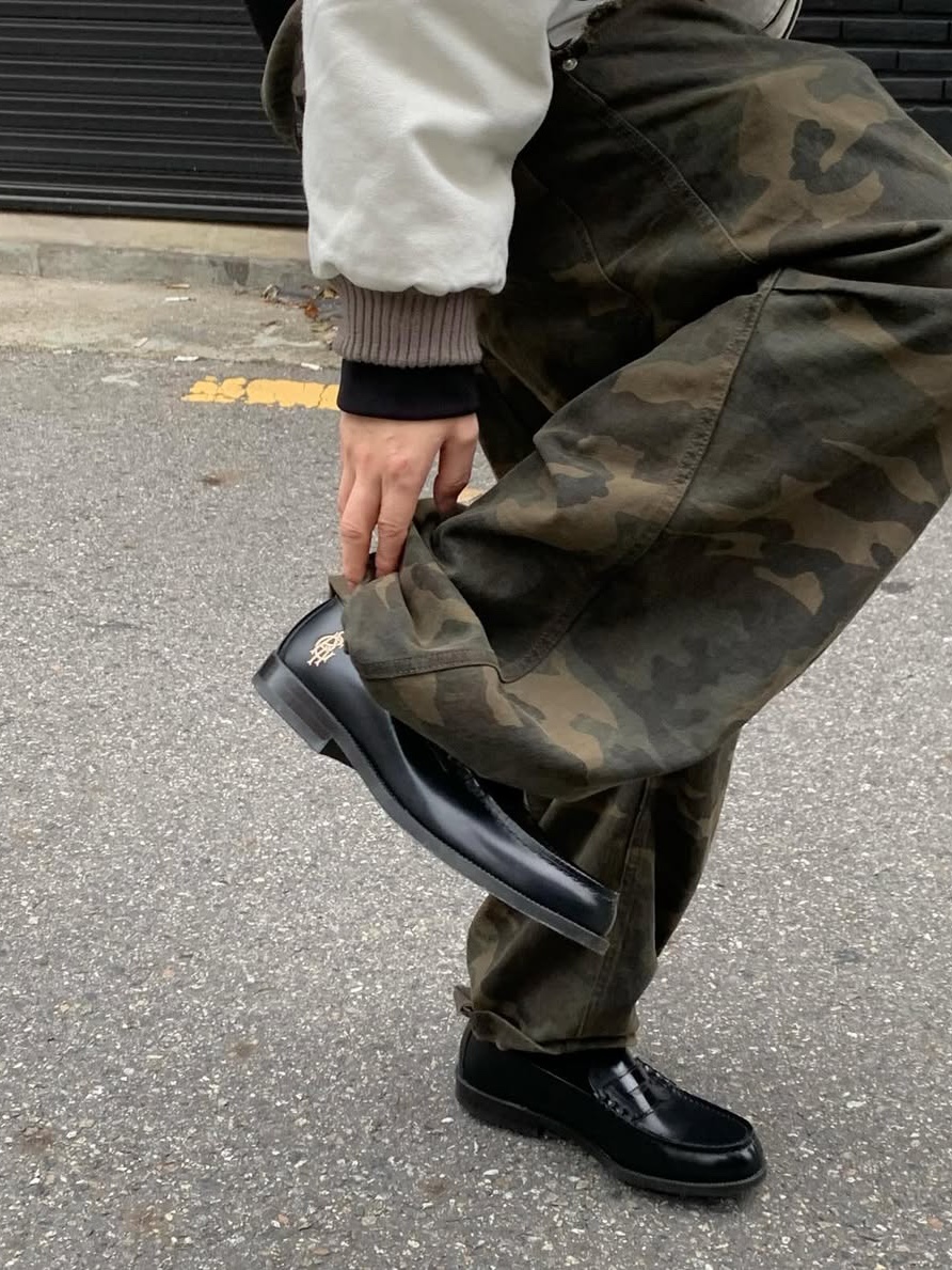 HARUTA X Insane Garage IG906 Black Penny Loafer 착용 스타일 - 5