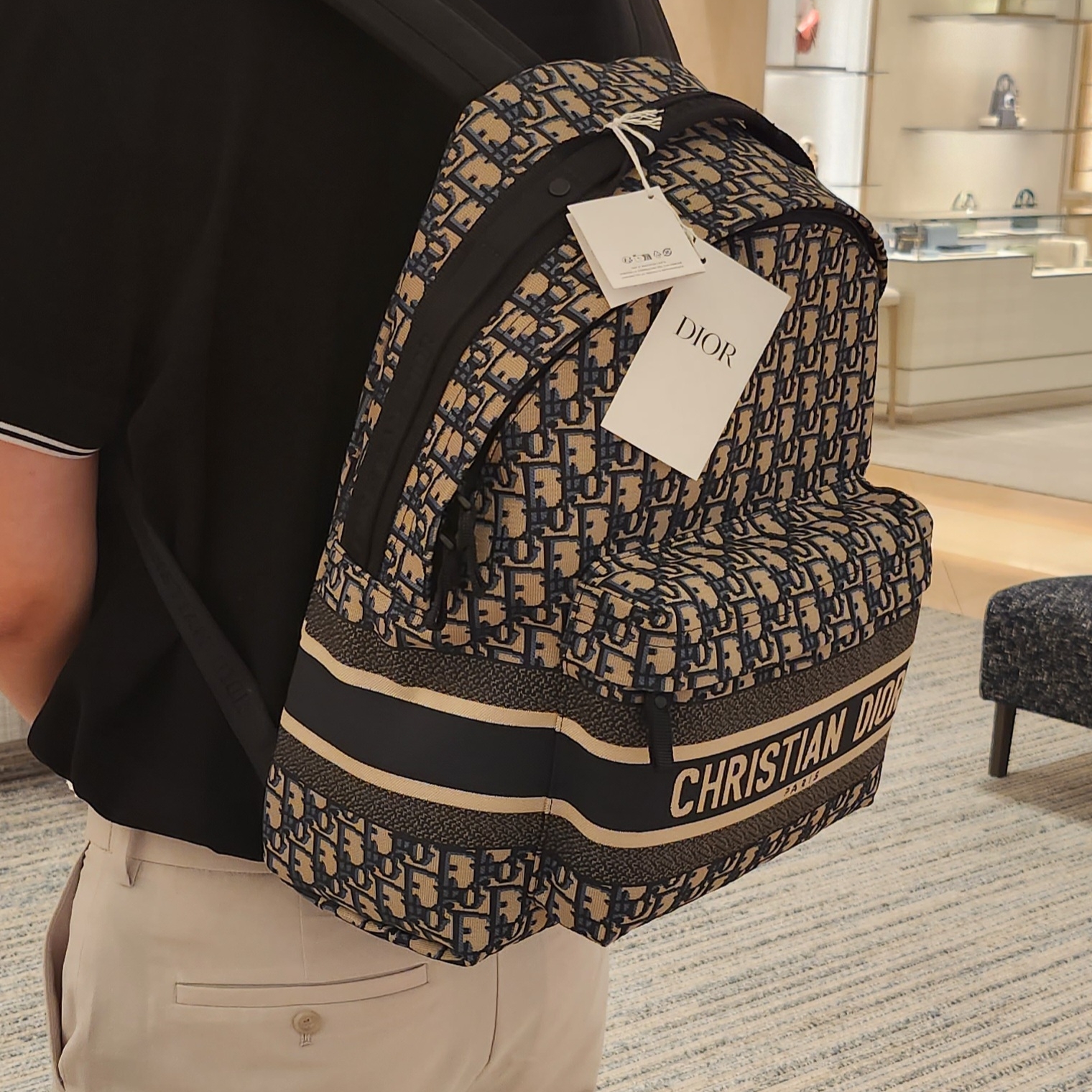 Dior Travel Backpack Blue Dior Oblique Jacquard 착용 스타일 - 3
