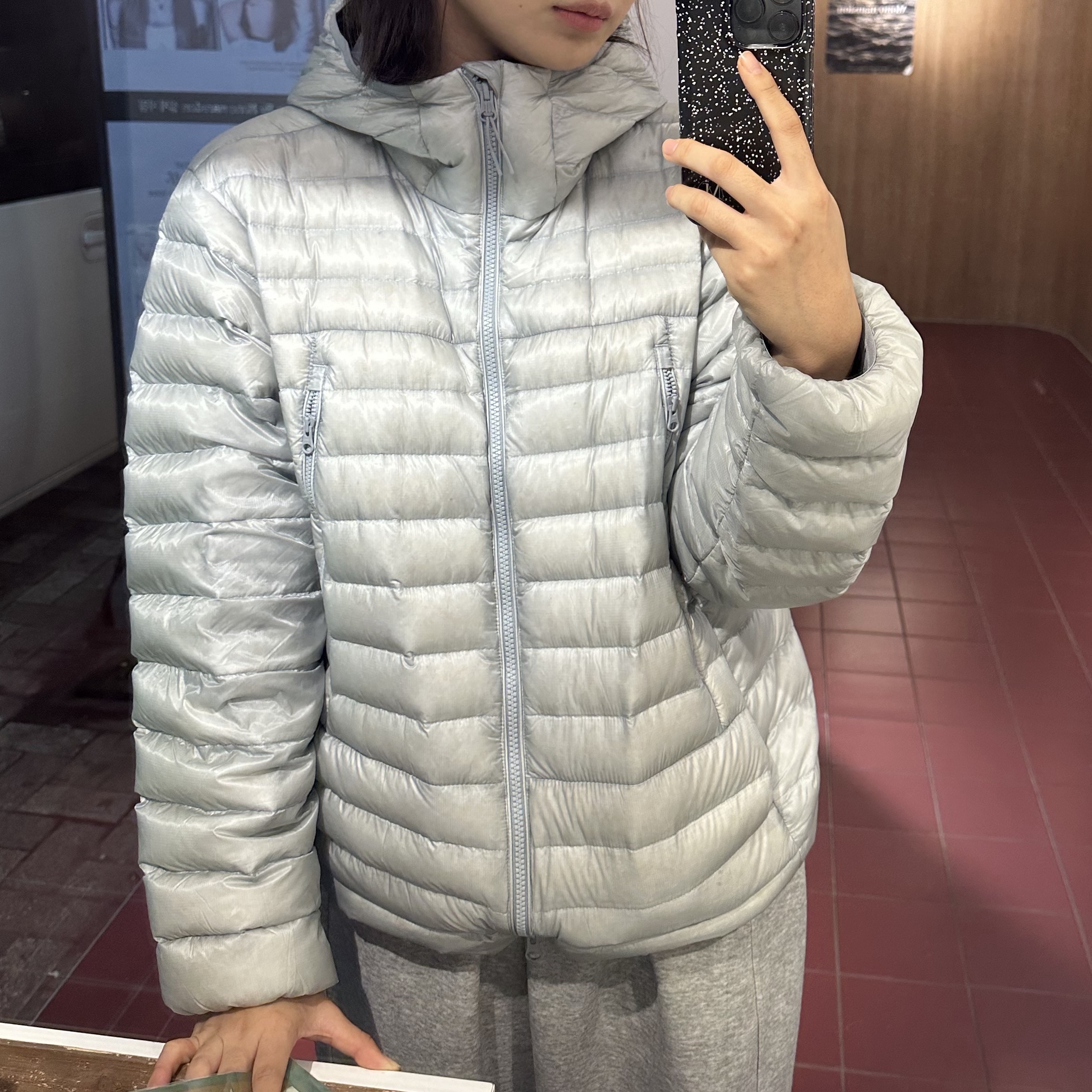 Musinsa Standard City Leisure Sheer Ripstop Hooded Light Down Jacket Cloudy Blue 착용 스타일 - 2