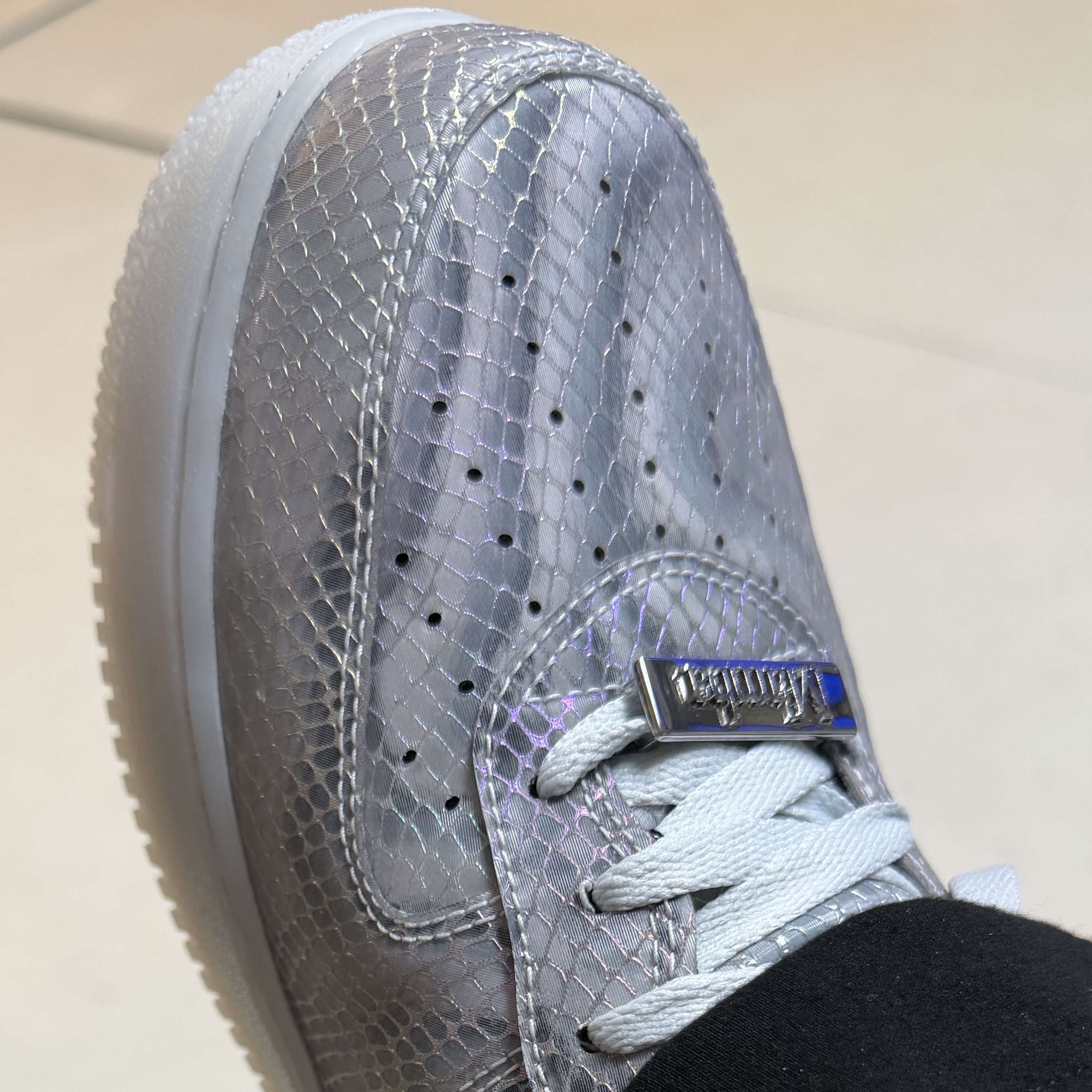 Nike x Kobe Bryant Air Force 1 Low Lenticular 착용 스타일