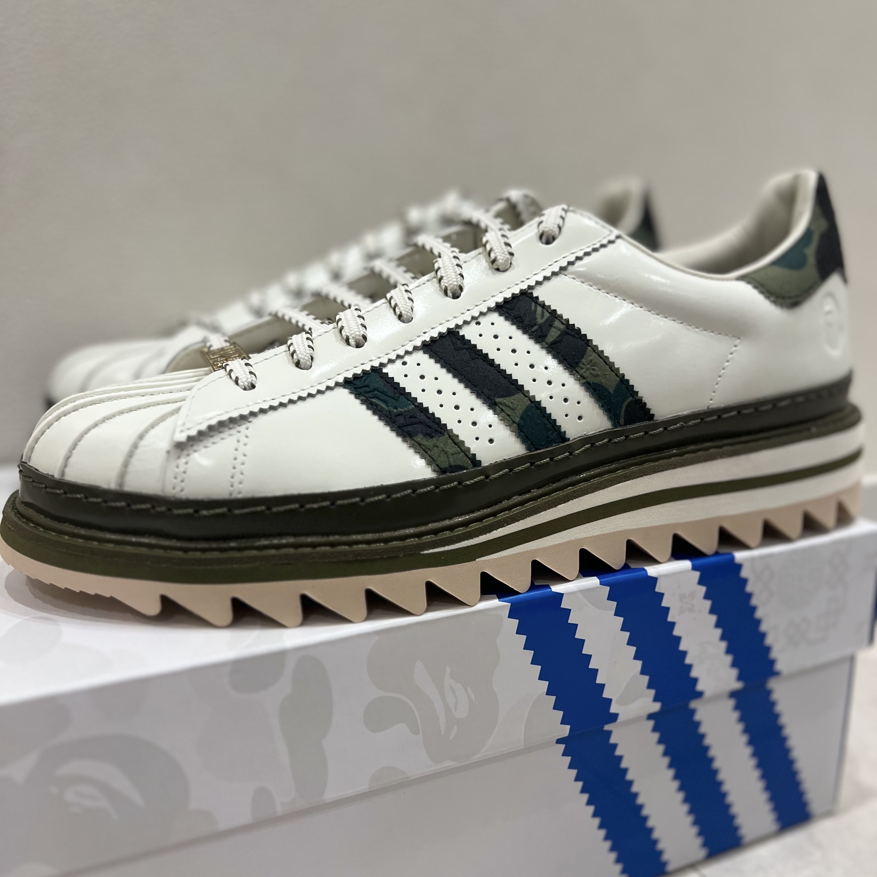 Adidas x BAPE x Edison Chen Clot Superstar Off White Branch 착용 스타일 - 2