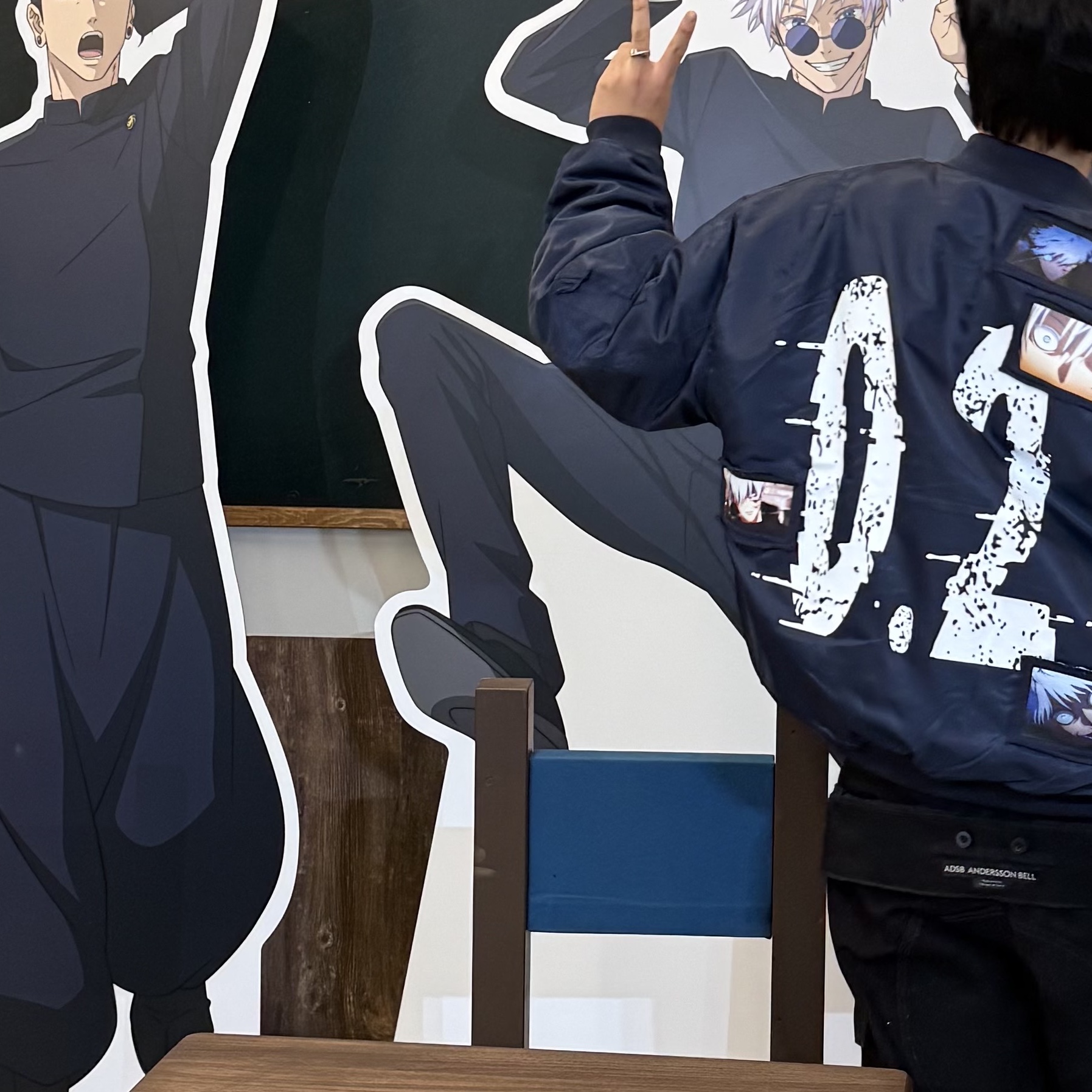 JUJUTSU KAISEN Undermycar Gojo Satoru Graphic Patch MA-1 Navy 착용 스타일 - 3