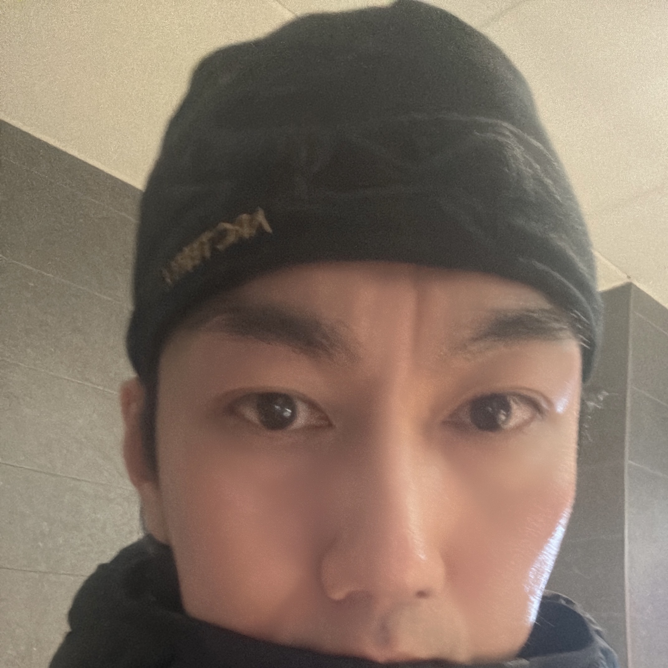 Arc'teryx Bird Head Toque 24K Black 착용 스타일
