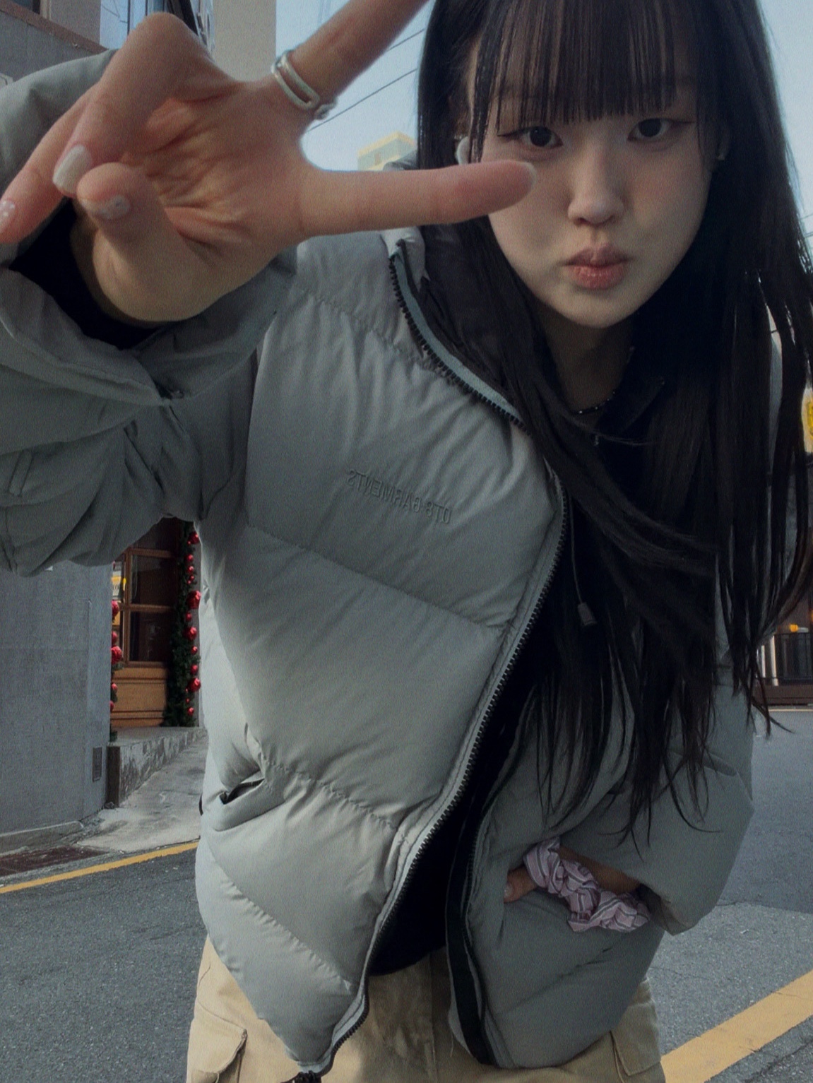 QT8 GARMENTS Duck Down Heavyweight Hoodie Jacket Greyed Skyblue 착용 스타일 - 2