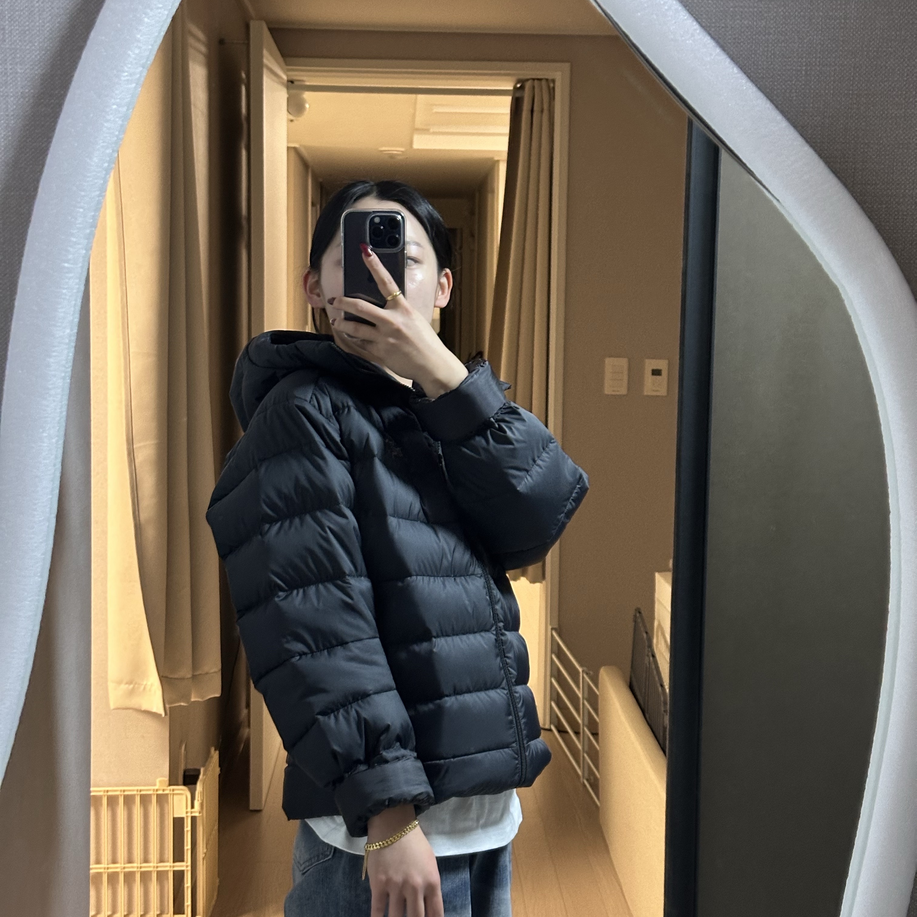 Arc'teryx Thorium Hoody Black 착용 스타일 - 2