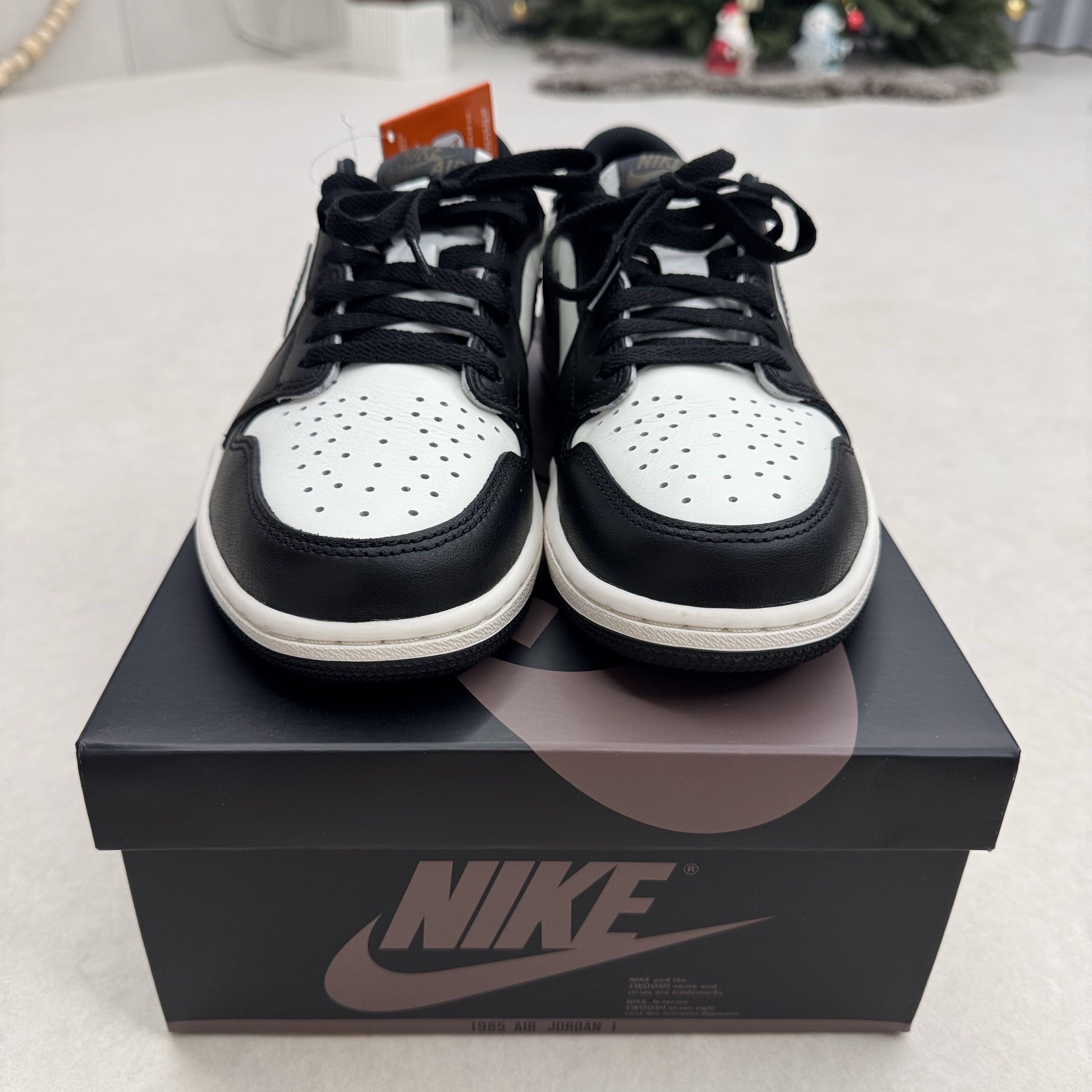 Jordan 1 Retro Low OG Mocha 착용 스타일 - 2