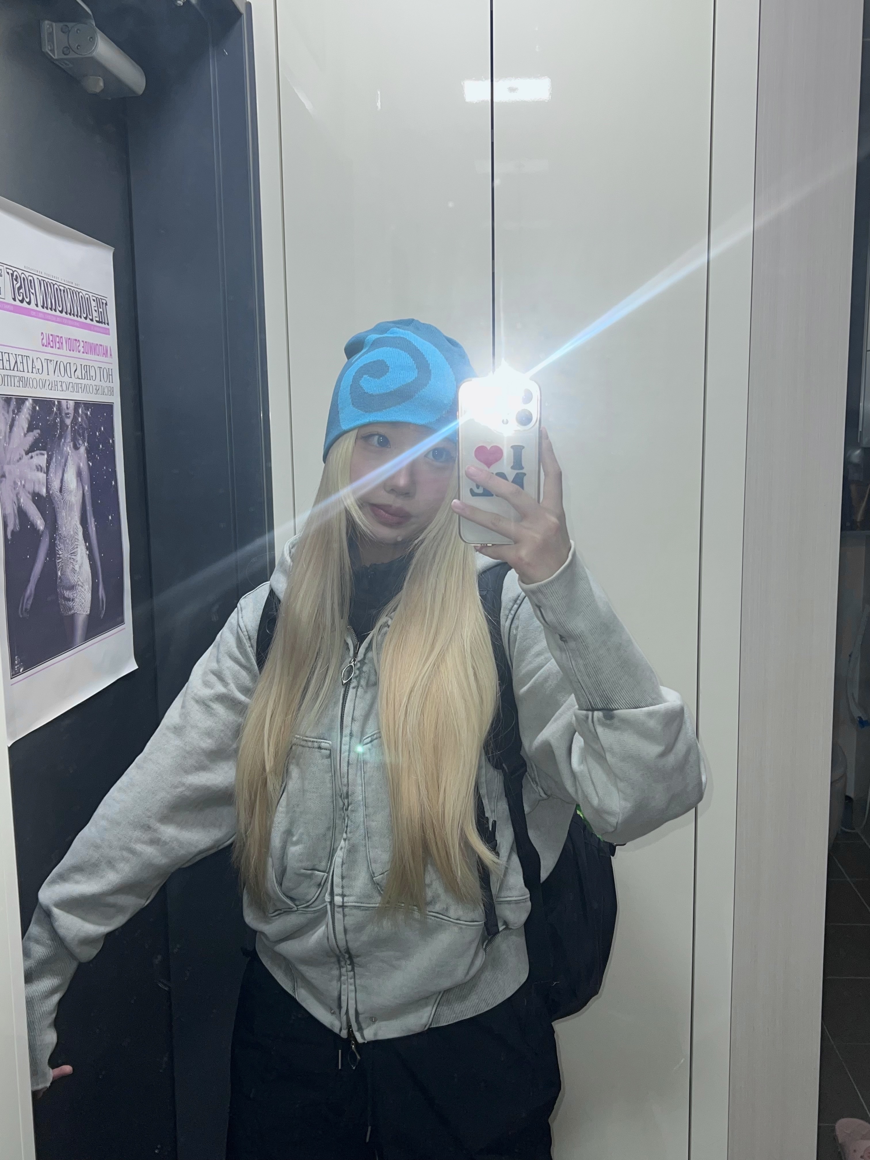 Ostrya Merino Swirl Beanie Glacialis - 24FW, (W) Mischief Big Pocket Hoodie Bleached Khaki 착용 스타일