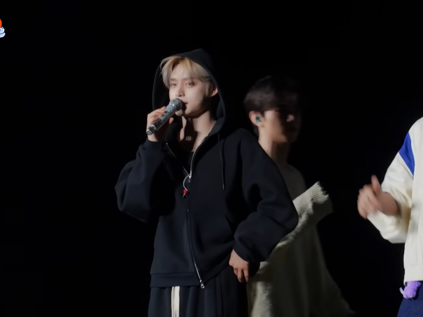 Nonnod Scuba Zip Hoodie Black, Nonnod Scuba Pajama Pants Black 착용 스타일 - 1