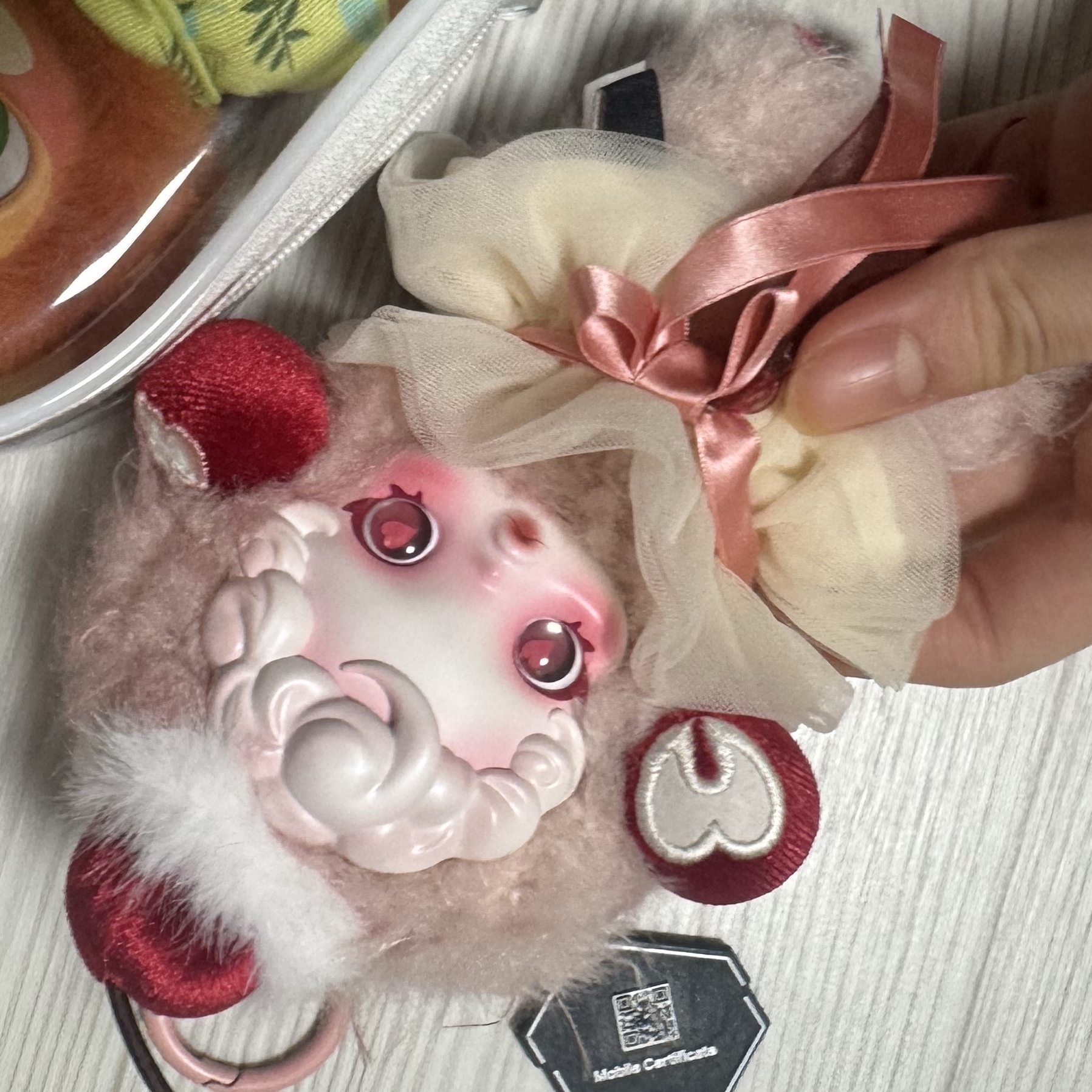 Pop Mart Skullpanda You Found Me ! Series Plush Doll Pendant Moldy Muffin (Opened Case) 착용 스타일