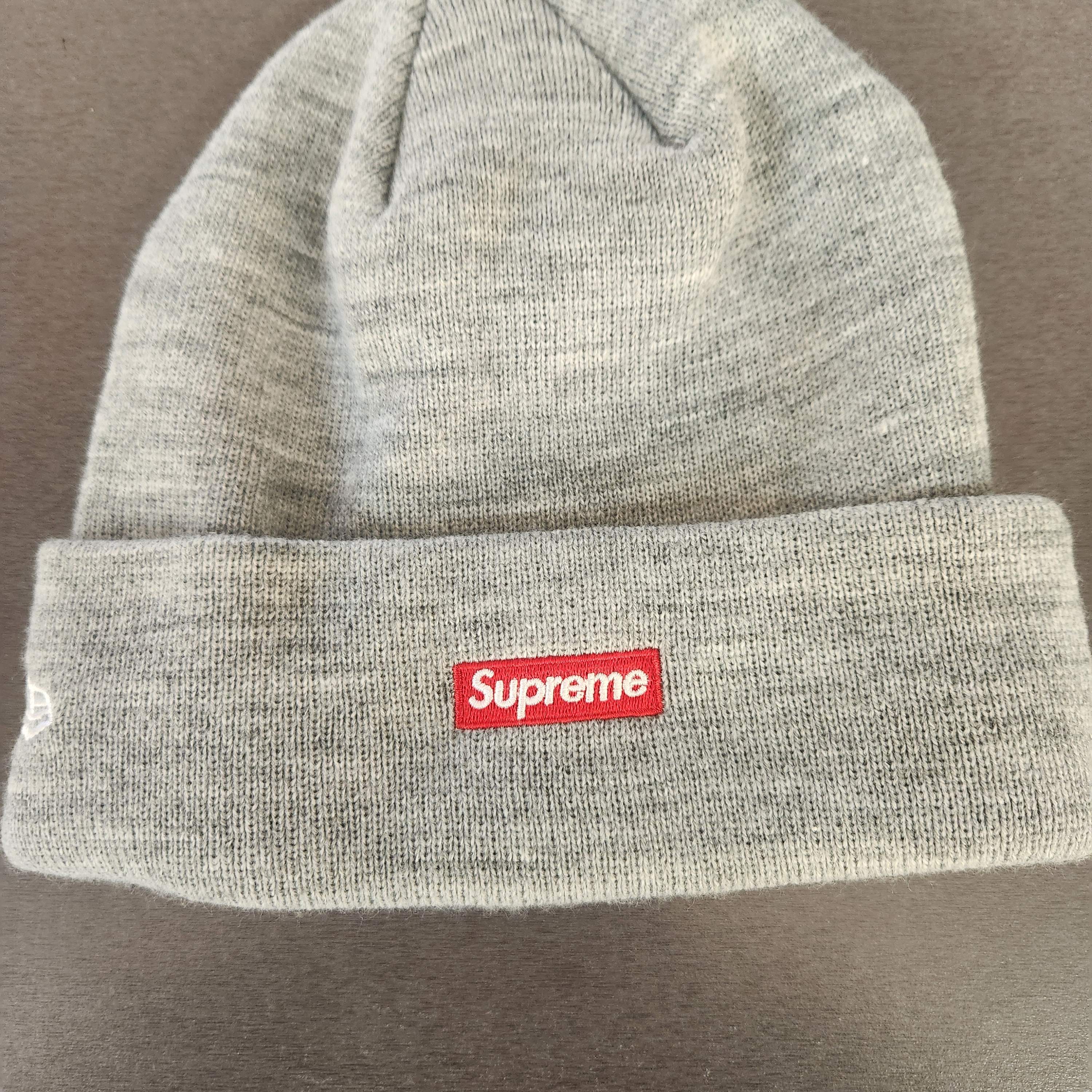 Supreme New Era S Logo Beanie Heather Grey - 23FW 착용 스타일 - 1