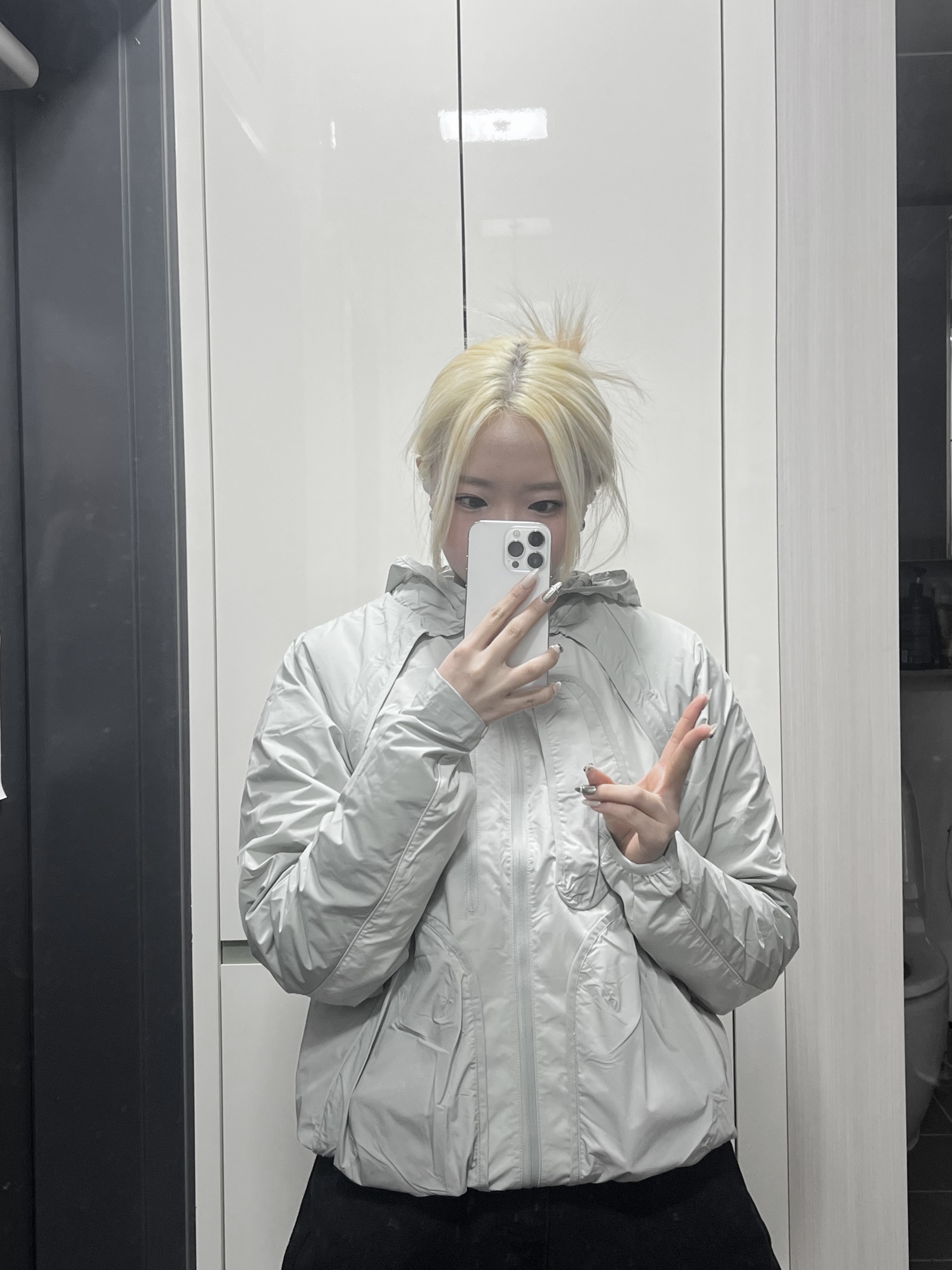Sansan Gear Dart Pocket Jacket Grey 착용 스타일