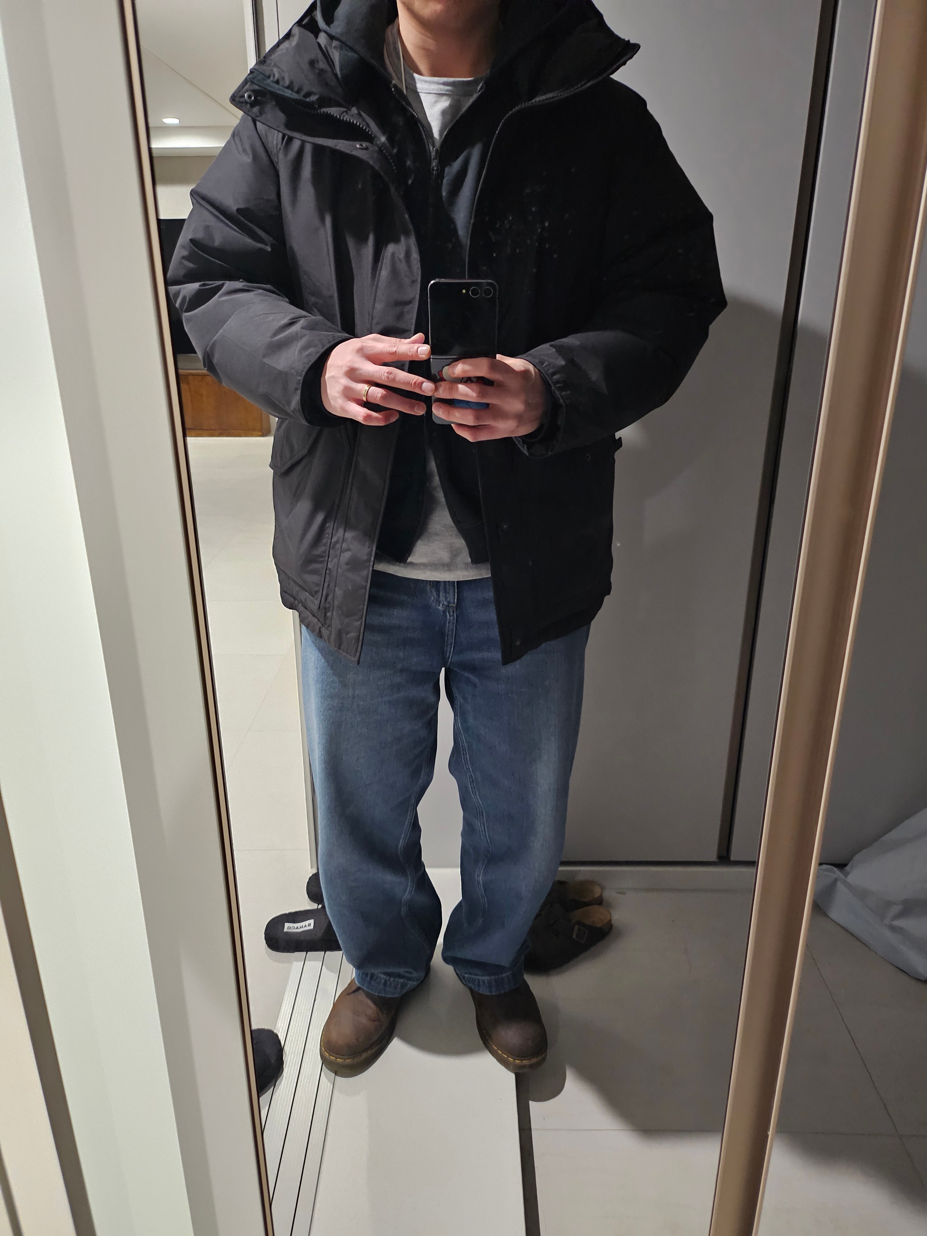 Carhartt WIP Brandon Pants Blue Worn Washed, [FW25] moif Baggy Zip Hooded Sweat Black 착용 스타일 - 2