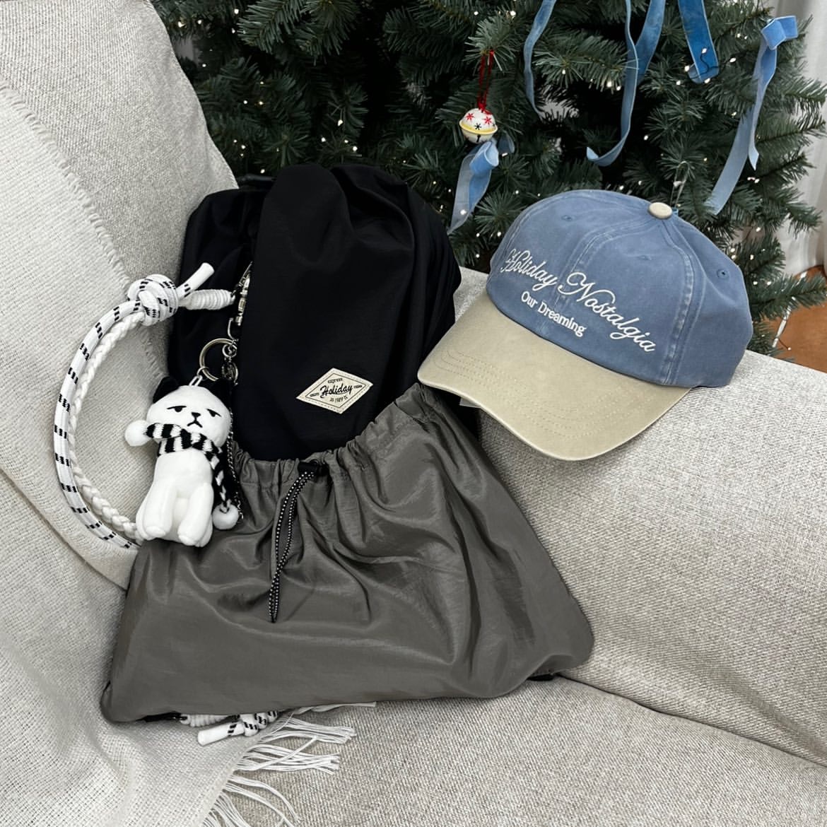 Express Holiday Our Dreaming Washed Ball Cap Black, Express Holiday Our Dreaming Washed Ball Cap Dusty Blue 착용 스타일
