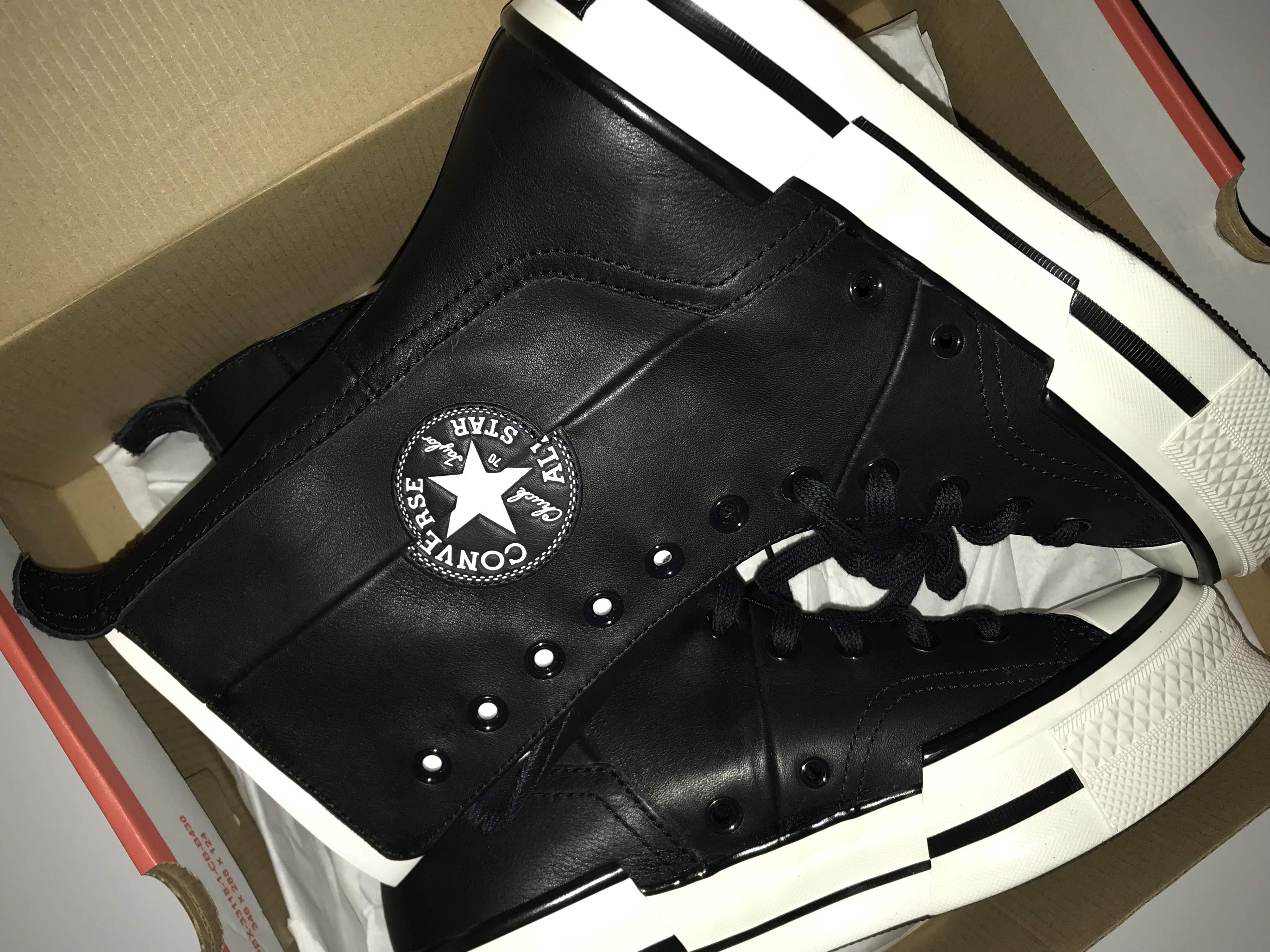 Converse Chuck 70 Plus X Hi Leather Black 착용 스타일