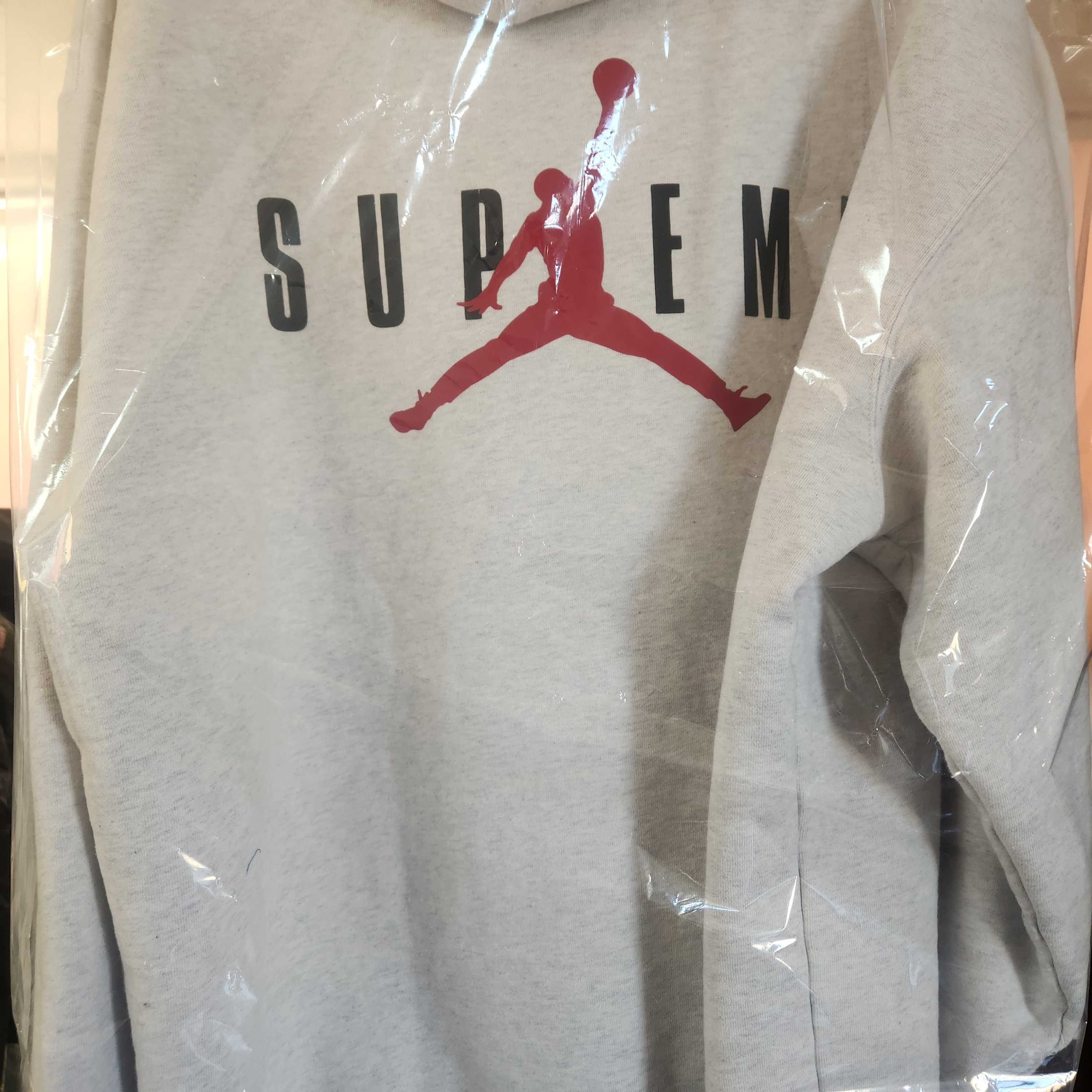 Supreme x Jordan Hooded Sweatshirt Ash Grey - 24FW 착용 스타일 - 2