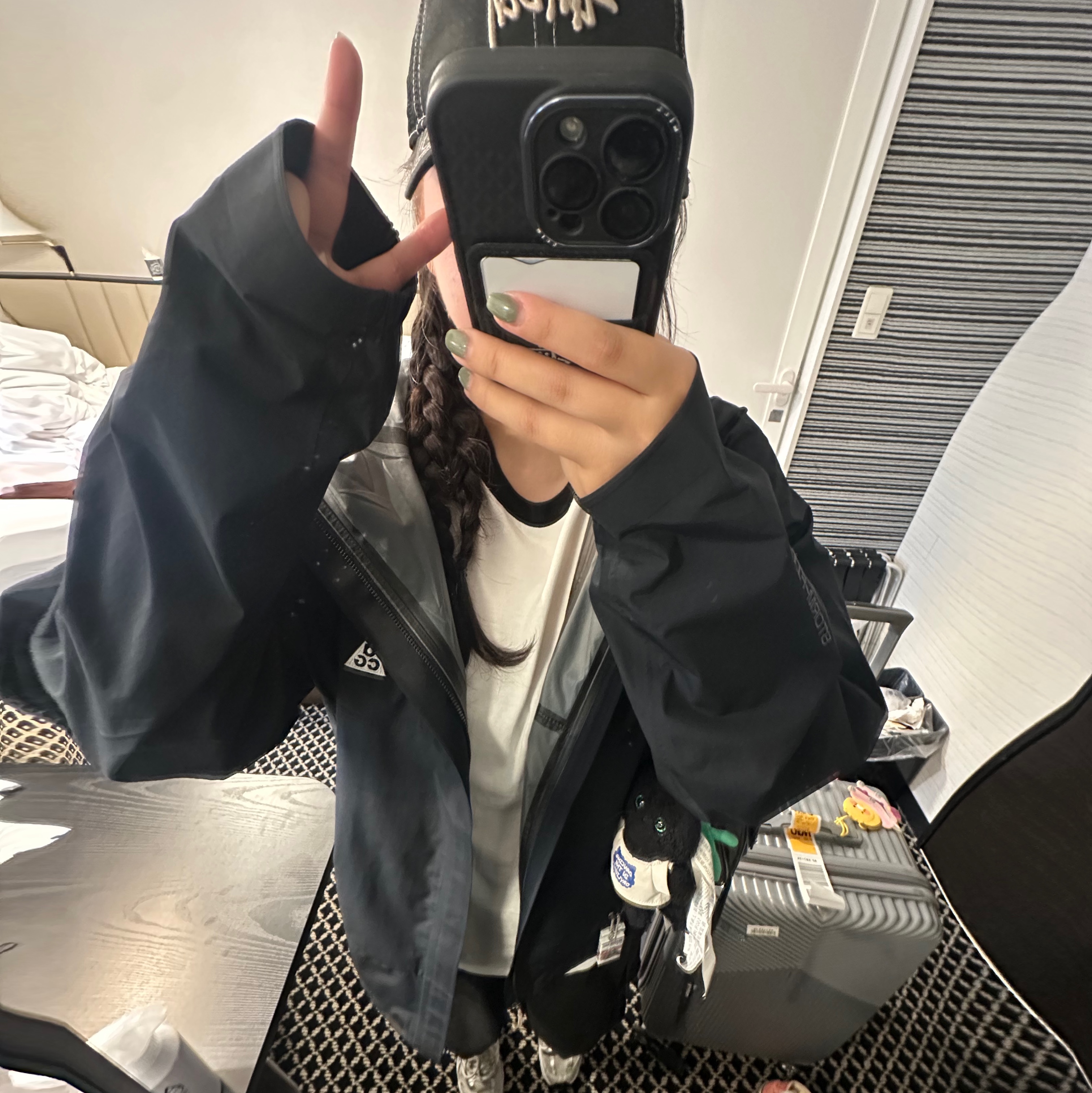Stussy New Era 9twenty Basic Trucker Black, Adidas Adicolor Classics 3-Stripes T-Shirt White - KR Sizing 착용 스타일 - 2