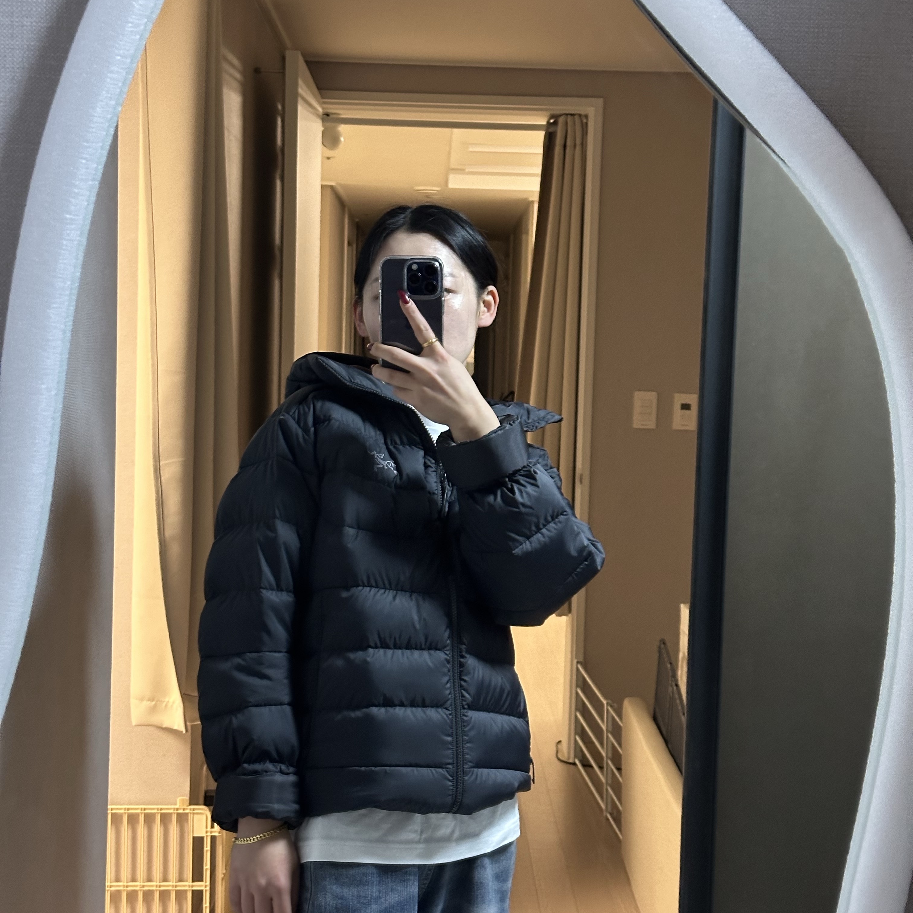 Arc'teryx Thorium Hoody Black 착용 스타일 - 1