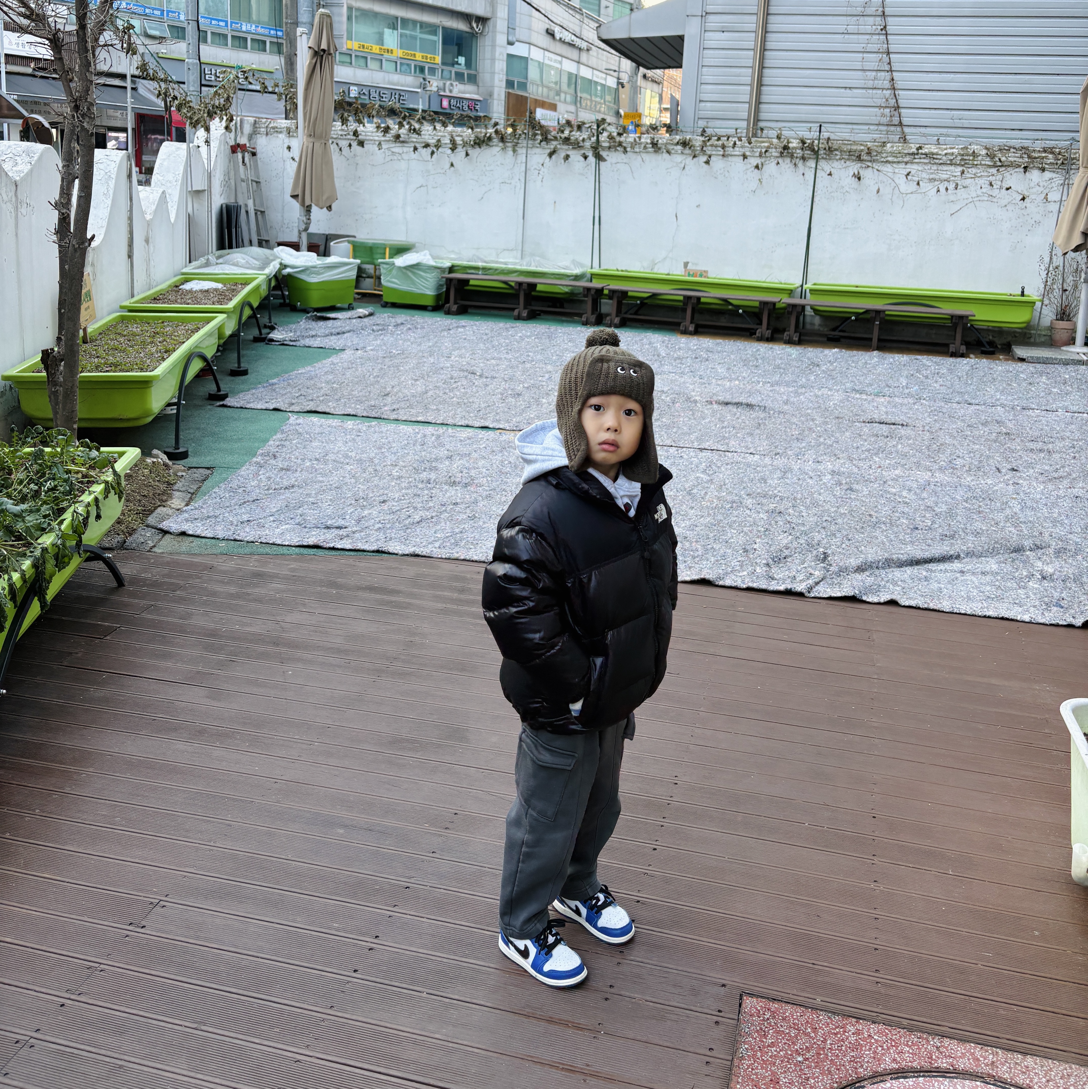 (Kids) The North Face 1996 Eco Nuptse Down Jacket Real Black, (TD) Jordan 1 Retro Low OG Game Royal 착용 스타일 - 2