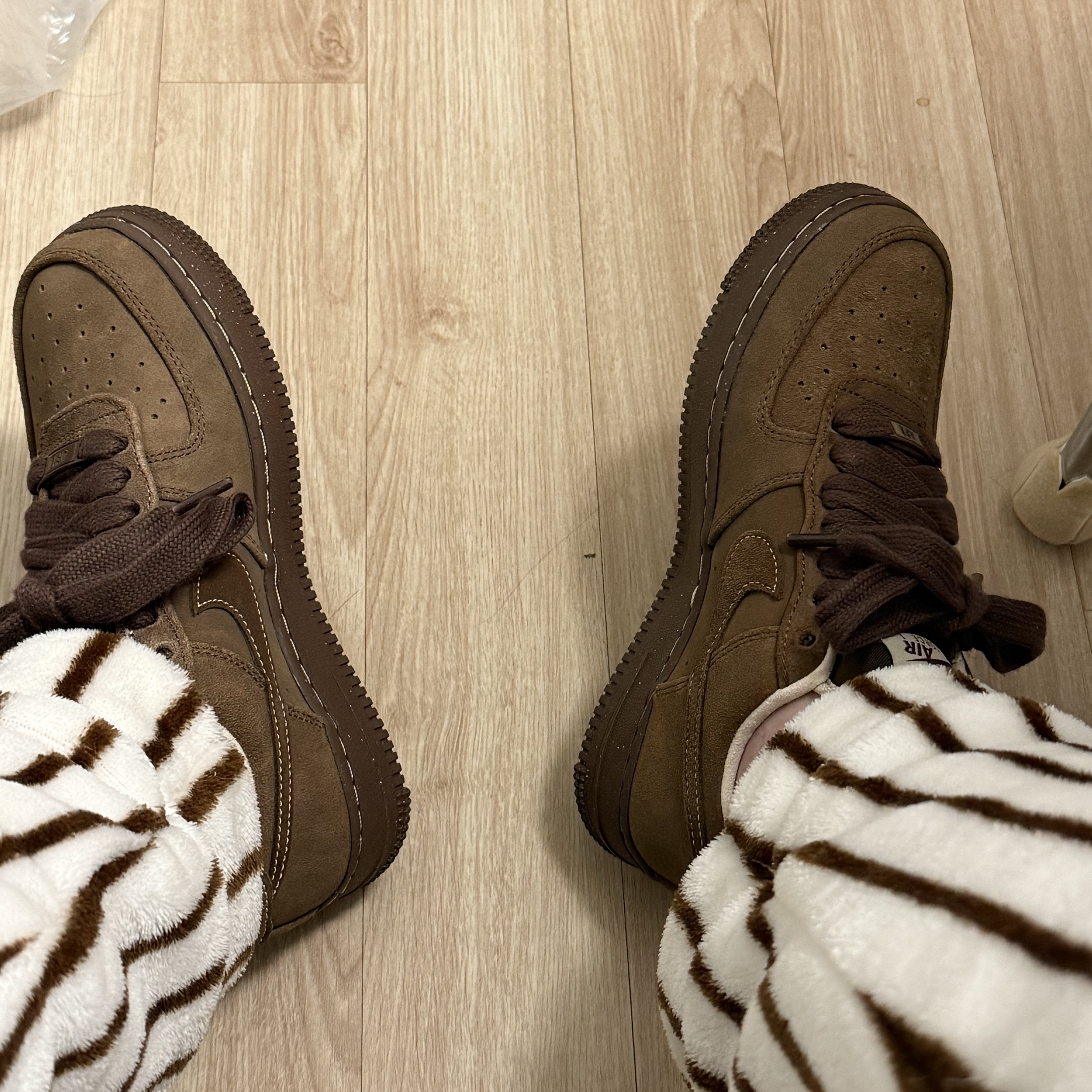 (W) Nike Air Force 1 '07 Cacao Wow 착용 스타일