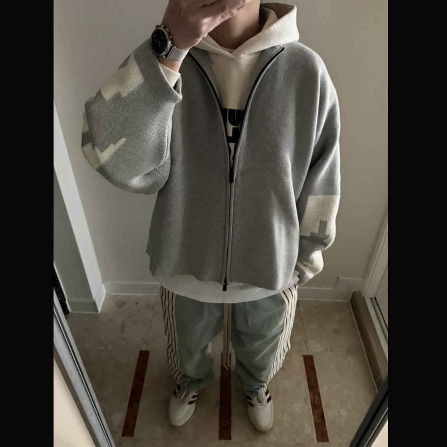 Fear of God Denim Striped Forum Pant Light Indigo, Adidas x Fear of God Athletics Los Angeles Cream White 착용 스타일 - 1