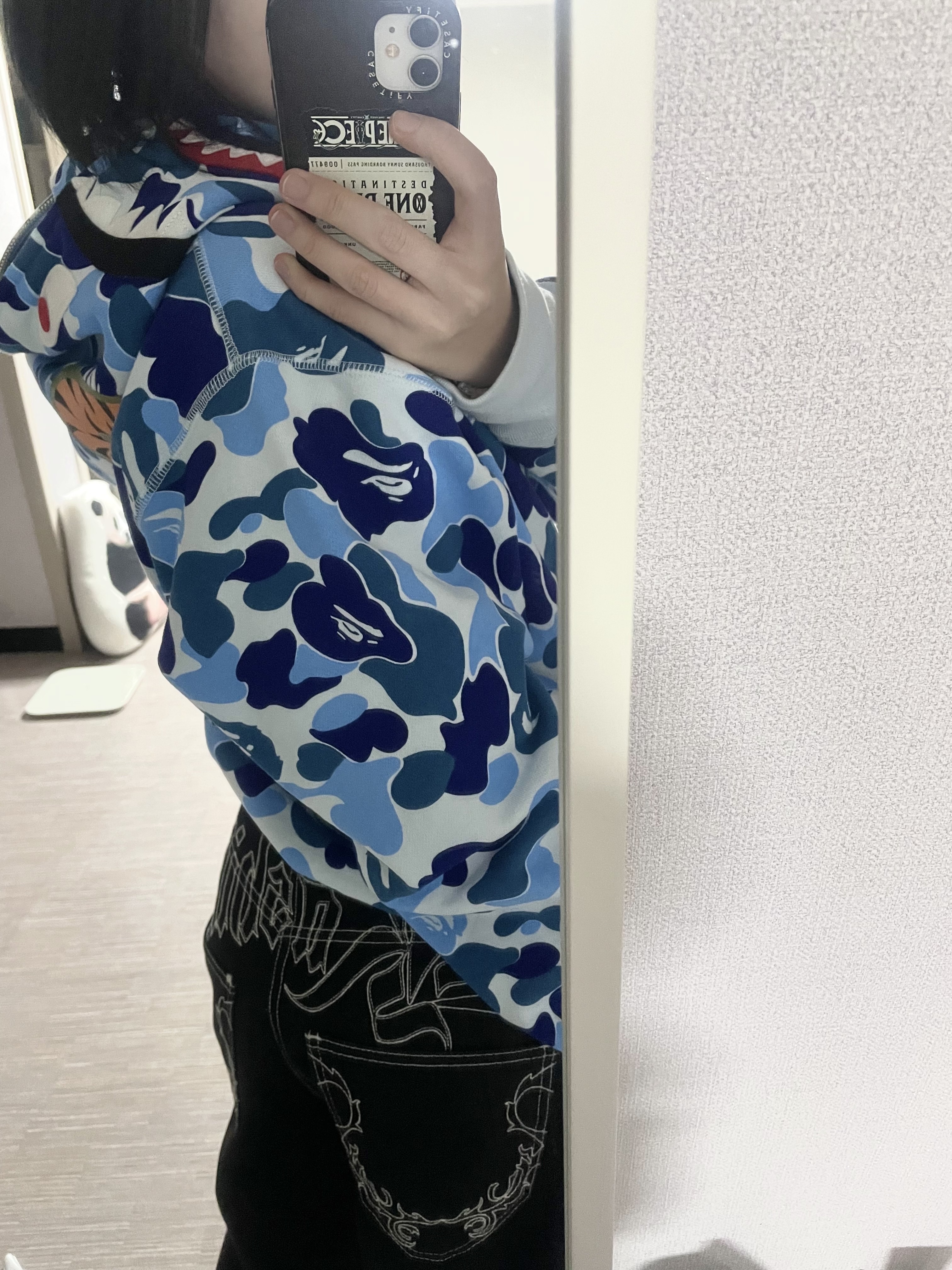 BAPE ABC Camo Shark Full Zip Hoodie Blue, BAPE ABC Camo Crystal Stone Shark Full Zip Hoodie Blue 착용 스타일