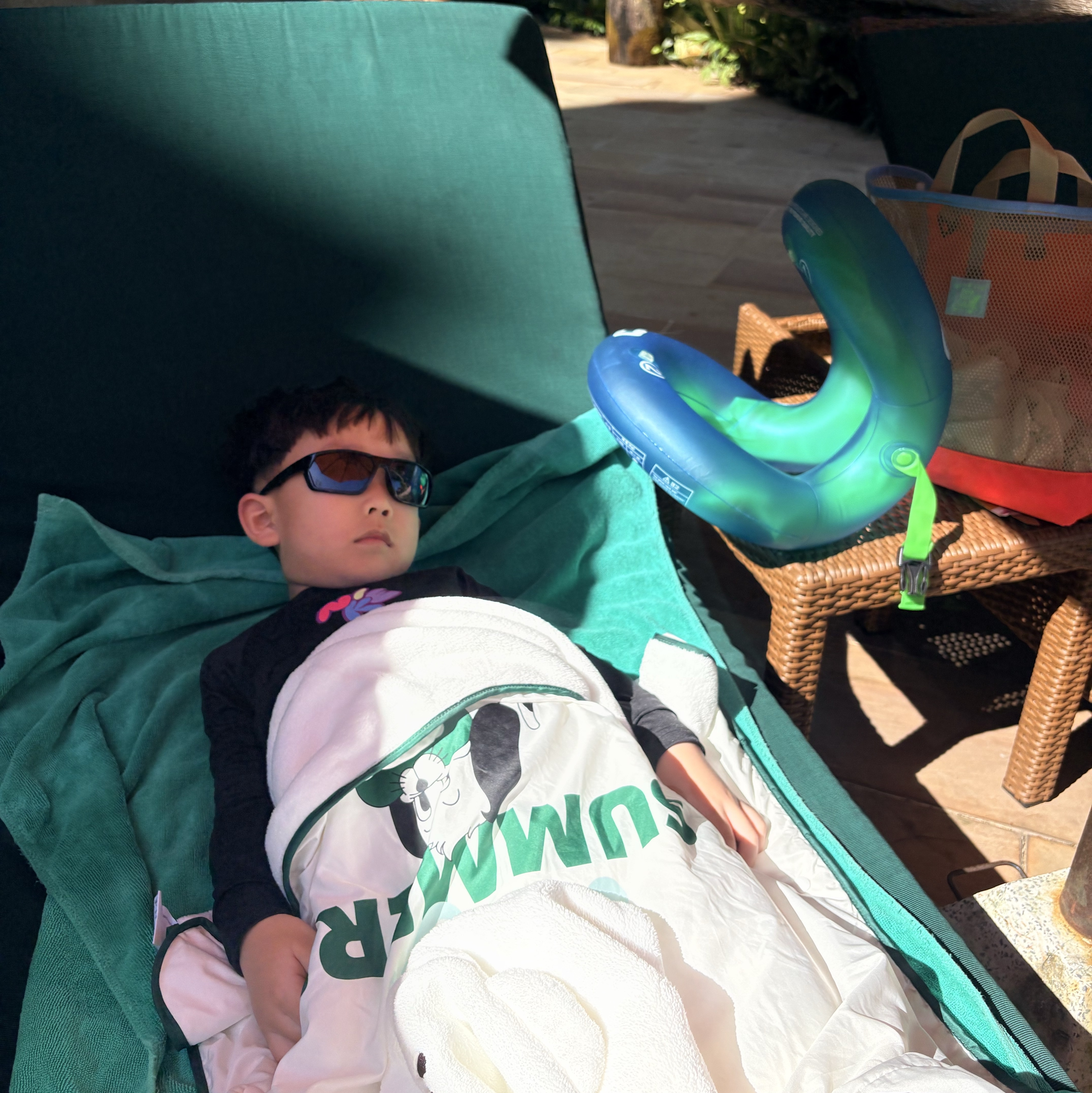Starbucks x Bebe De Pino Beach Towel Poncho 착용 스타일 - 8