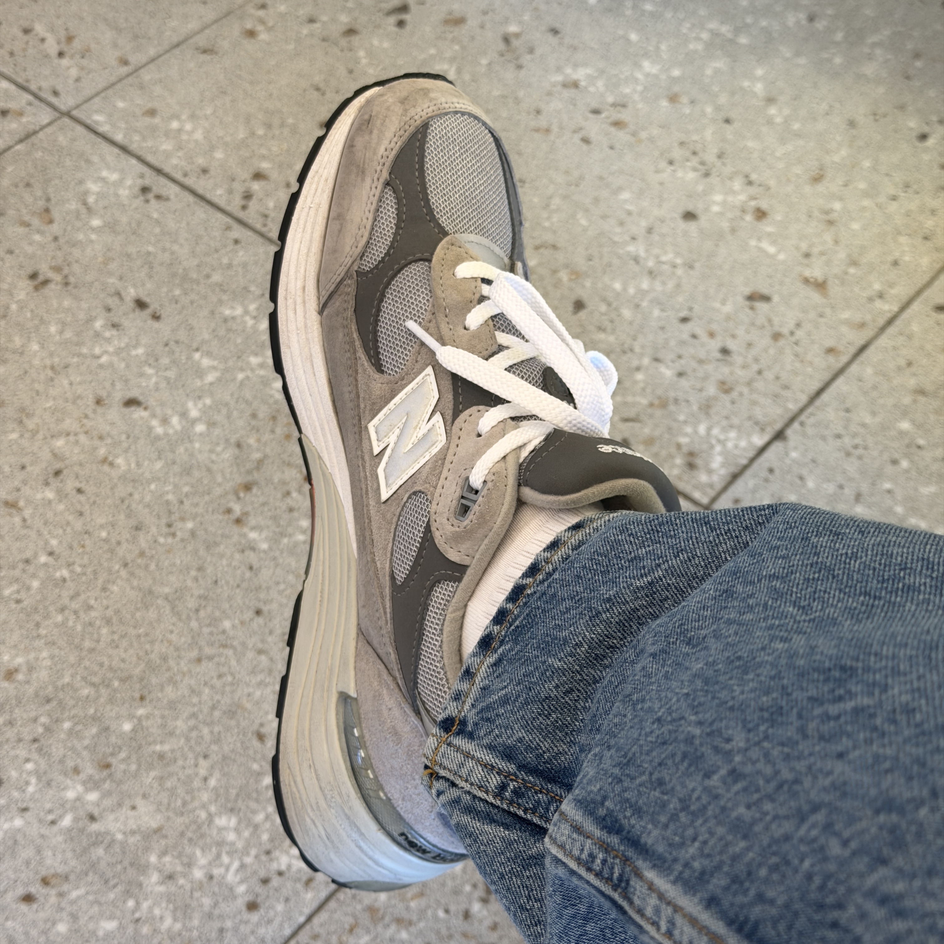 New Balance 992 Made in USA Grey - D Standard 착용 스타일
