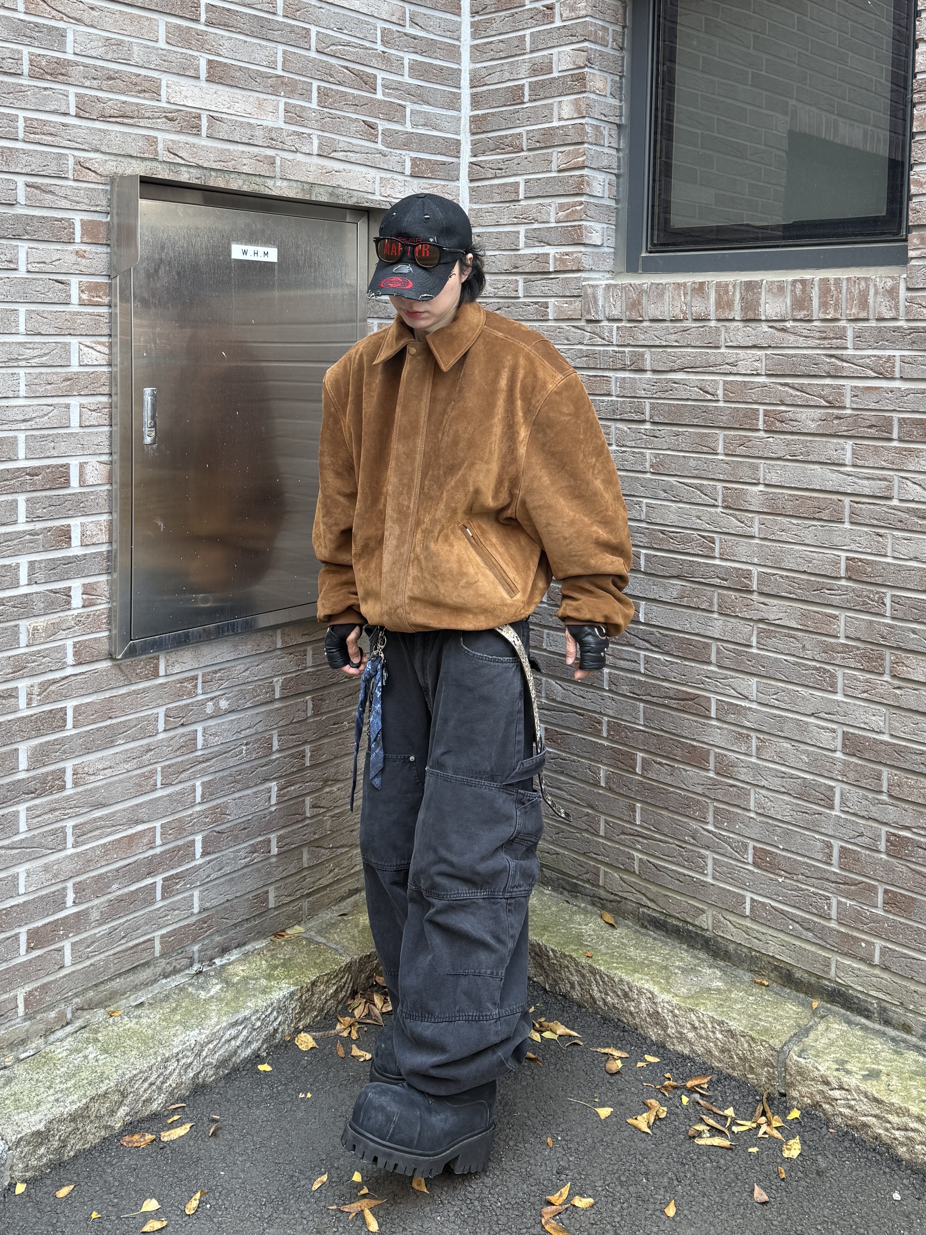 MJD x Kamien Double Hole Belt Oak Brown, Balenciaga Stomper Bootie Black 착용 스타일 - 6