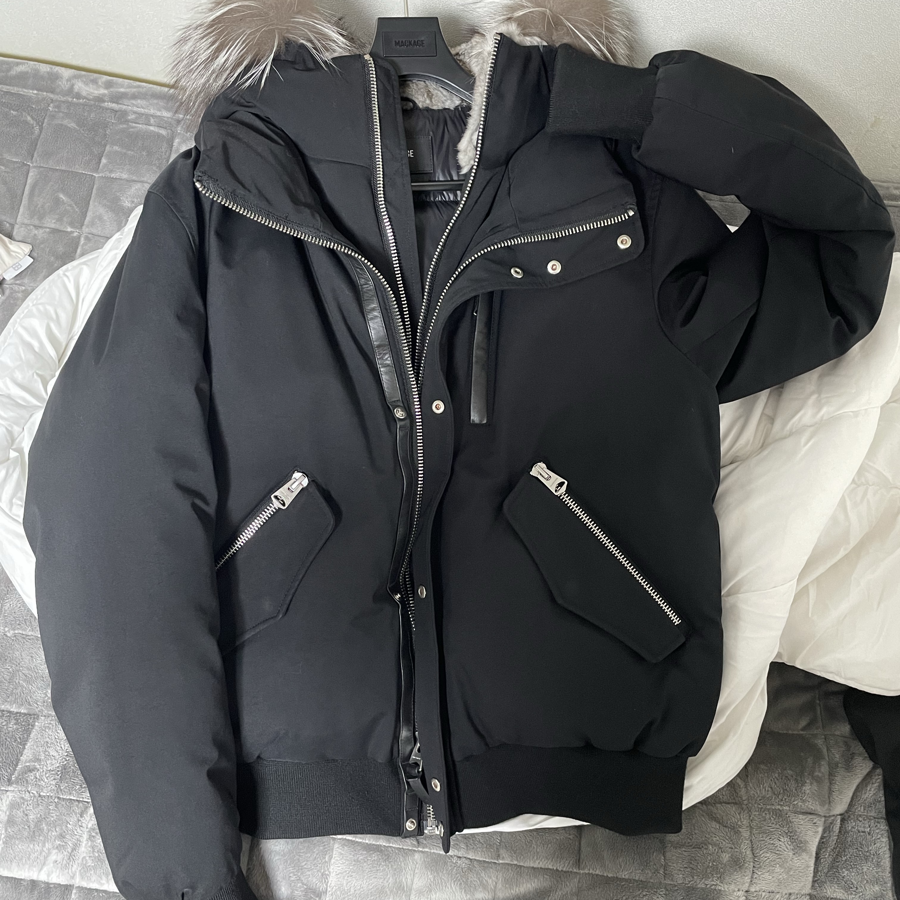 Mackage Dixon 2-In-1 Nordic Tech Down Bomber with Silver Fox Fur Black Silver 착용 스타일