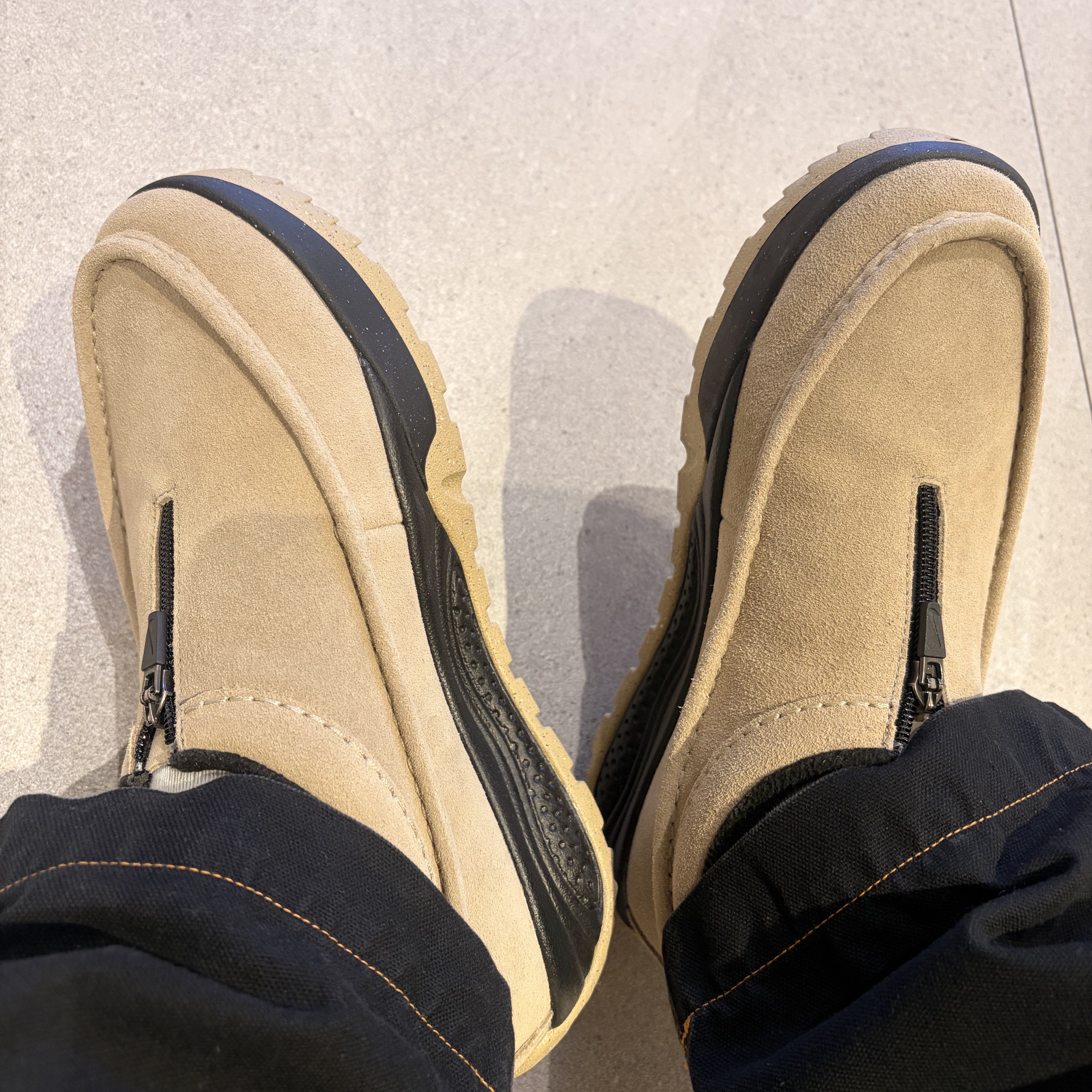 Nike ACG Izy Khaki and Black 착용 스타일 - 1