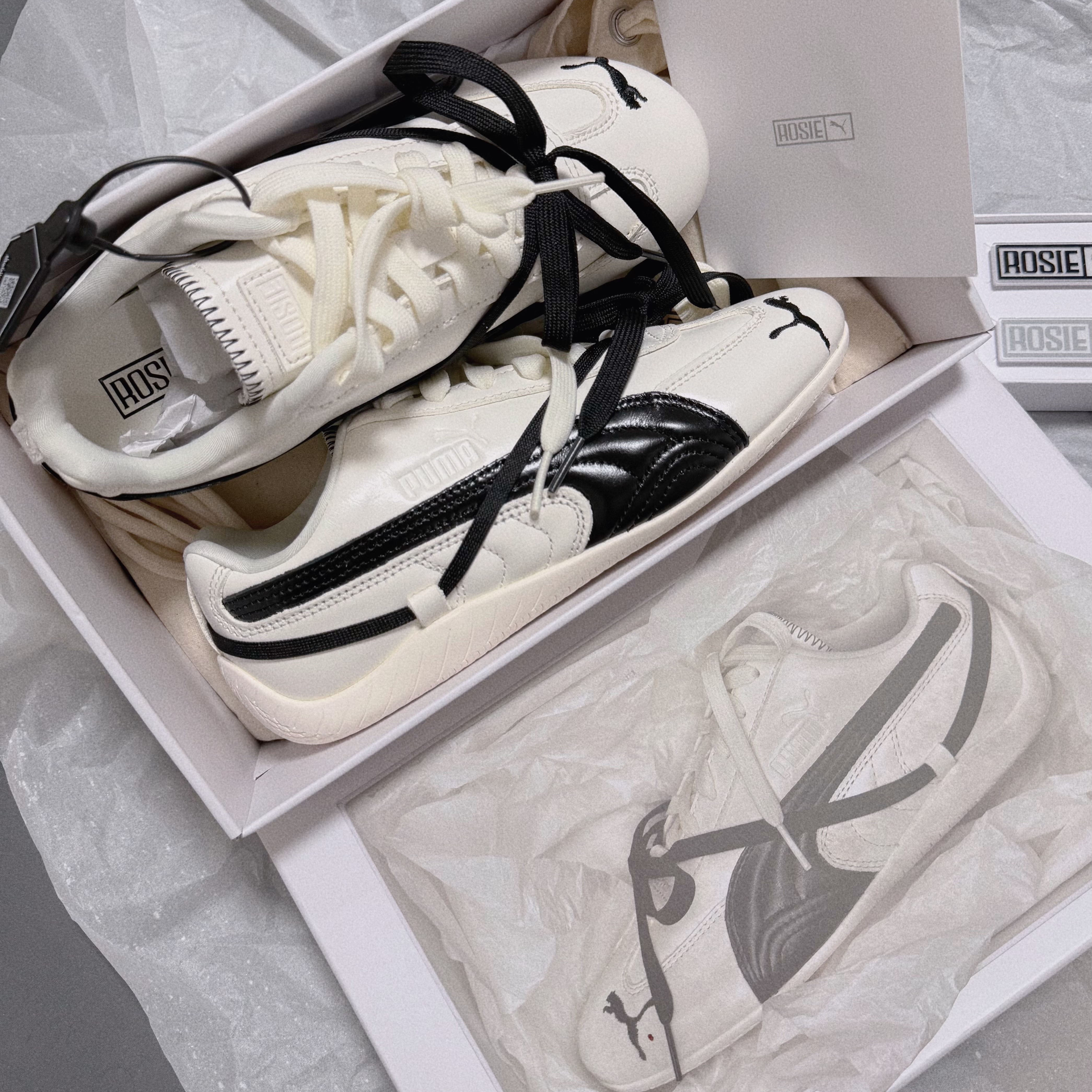 (W) Puma x Rosé Speedcat LEA Warm White Black 착용 스타일