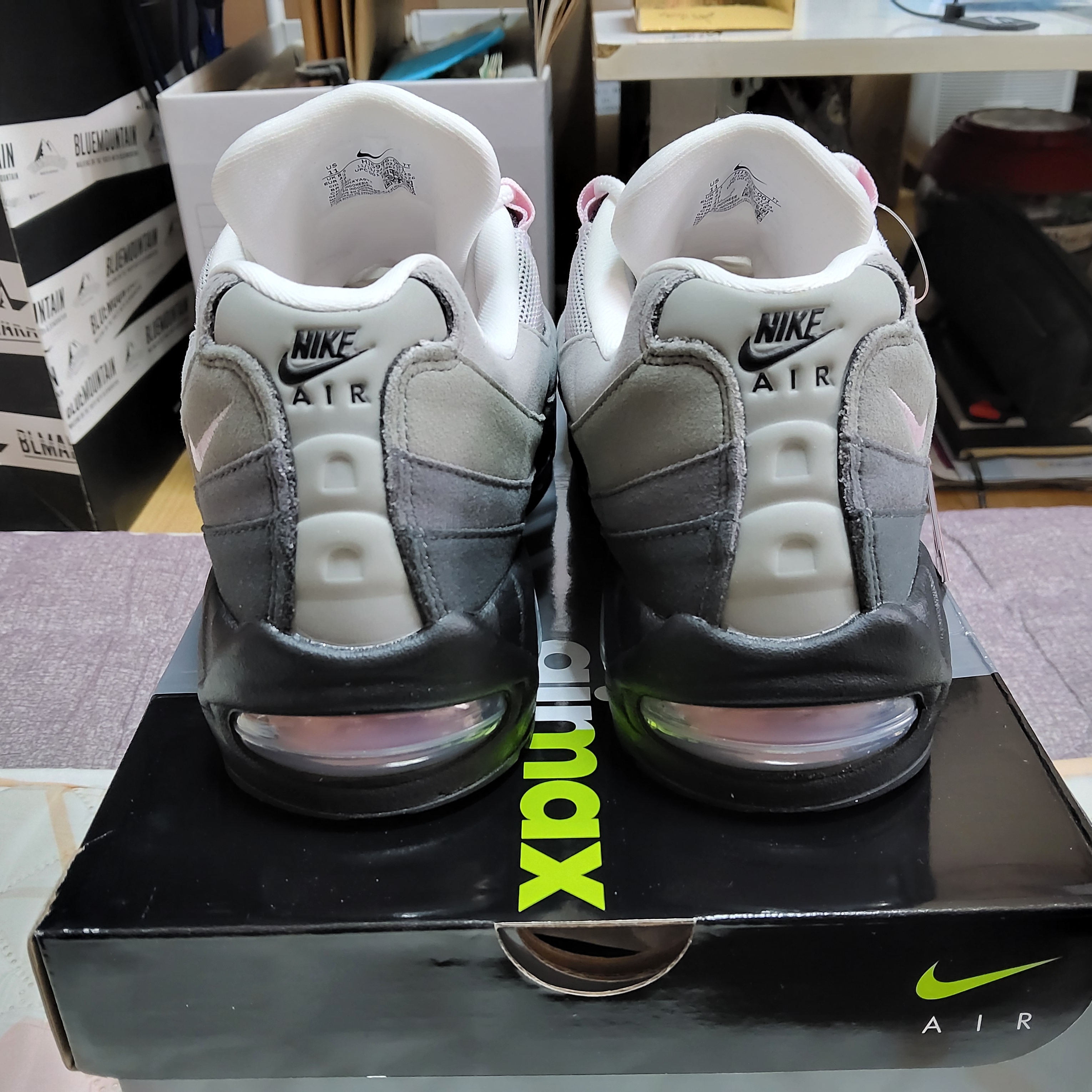(W) Nike Air Max 95 Pink Foam 착용 스타일 - 7