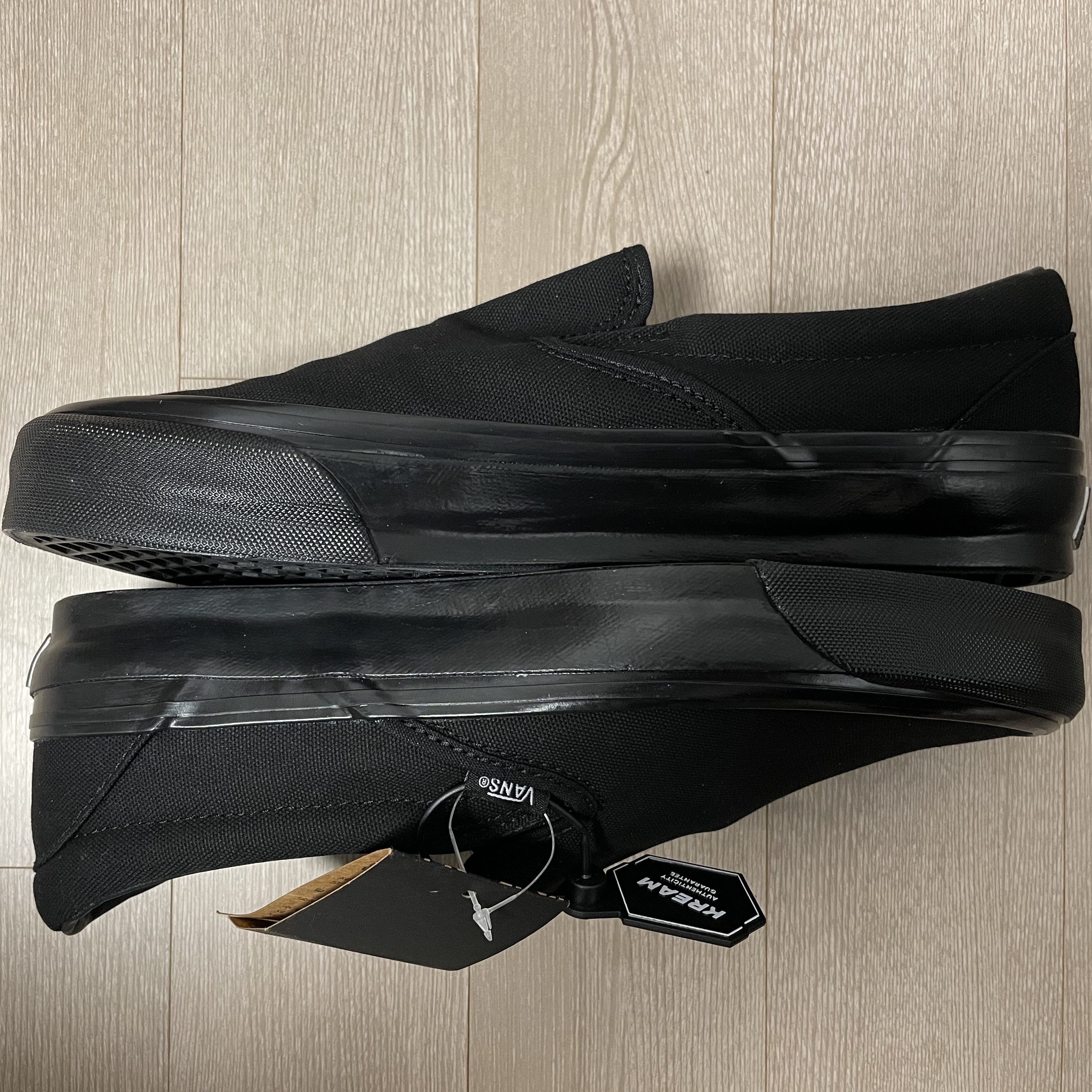 Vans Premium Slip-On 98 Black 착용 스타일 - 5