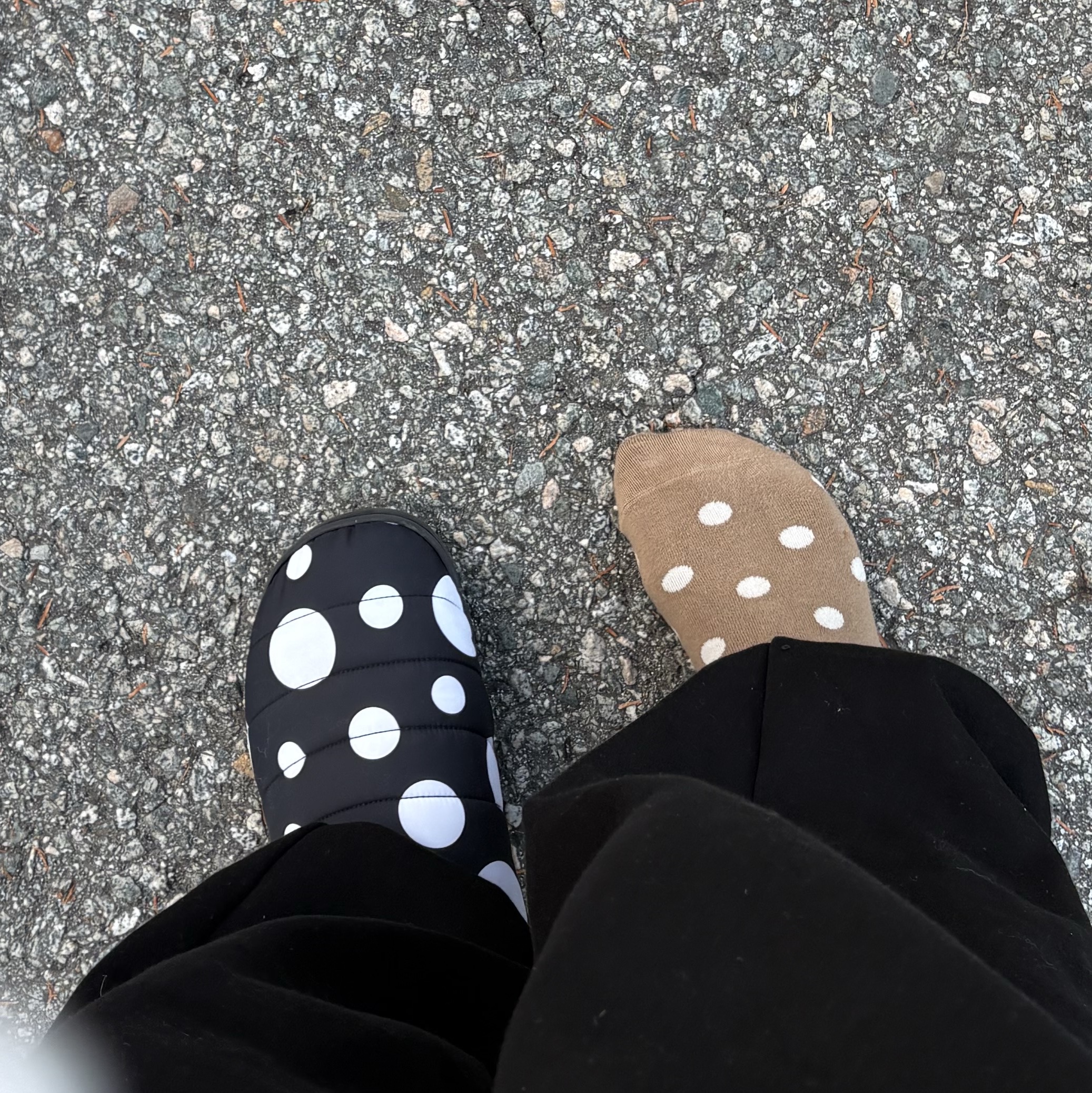 Subu Down Sandal Cream Snow Dot 착용 스타일 - 2