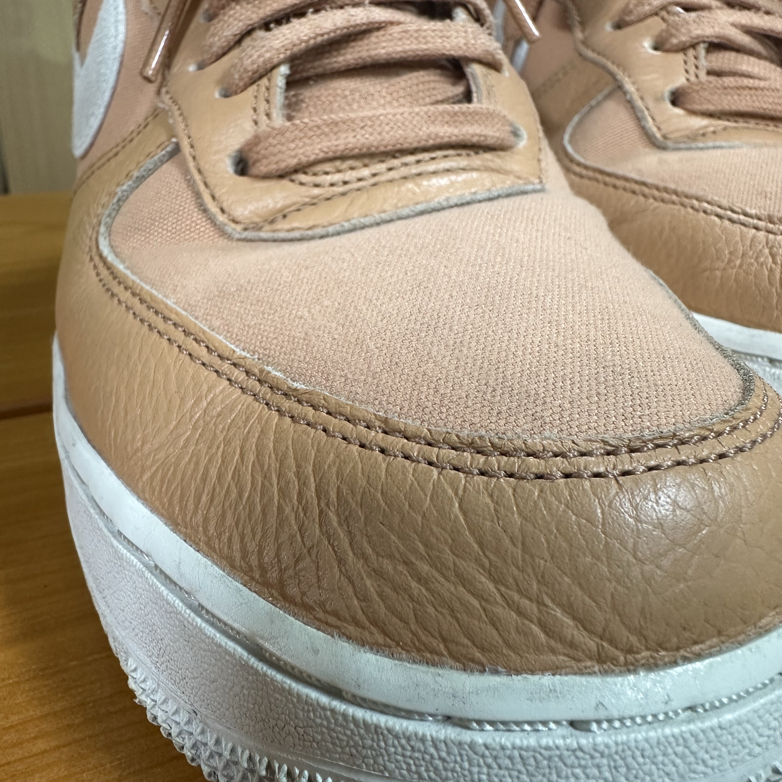 Nike Air Force 1 '07 LX Amber Brown 착용 스타일 - 3