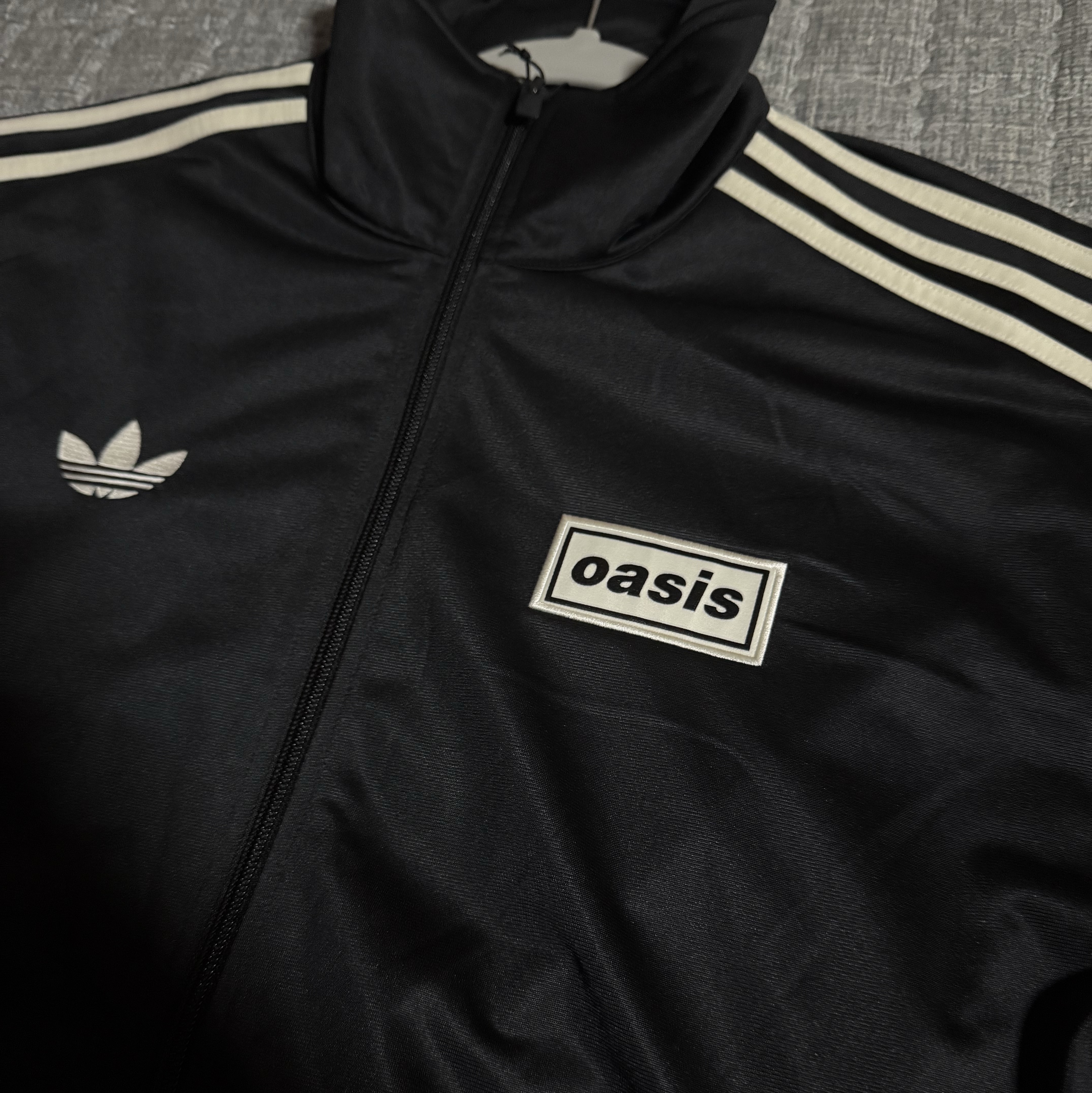 Adidas x Oasis Tour Firebird Track Top Black - KR Sizing 착용 스타일 - 2