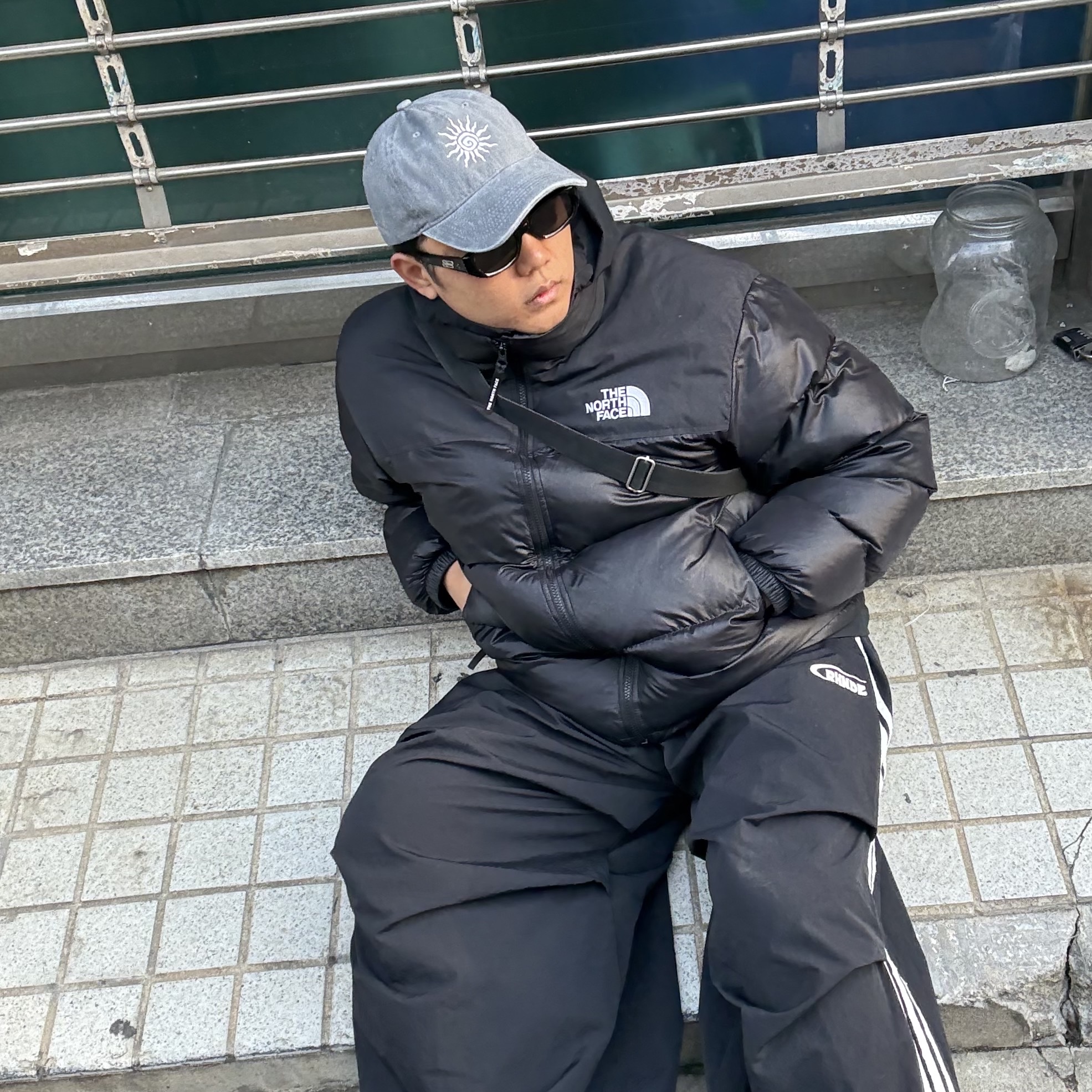 (W) The North Face Nuptse On Ball Jacket Black, Puma x Juun.J Plexus Black 착용 스타일 - 2