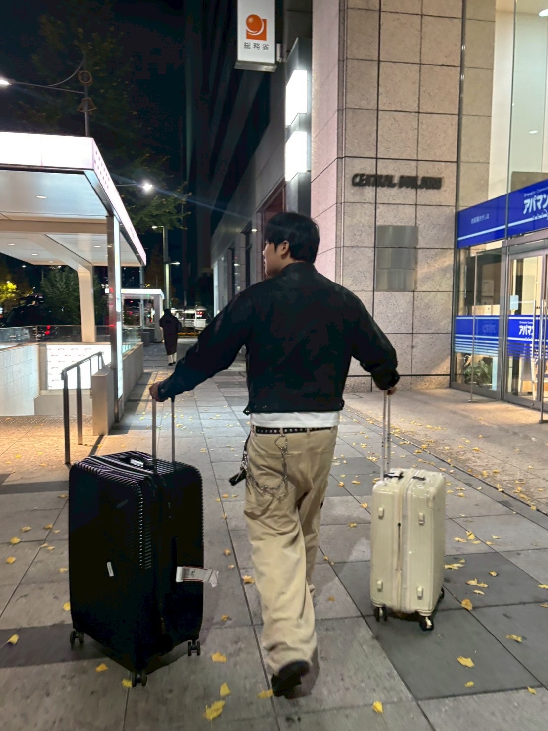 Aoiro Cutted Double Knee Pants Tan, Aoiro Cutted Double Knee Pants Tan 착용 스타일 - 3