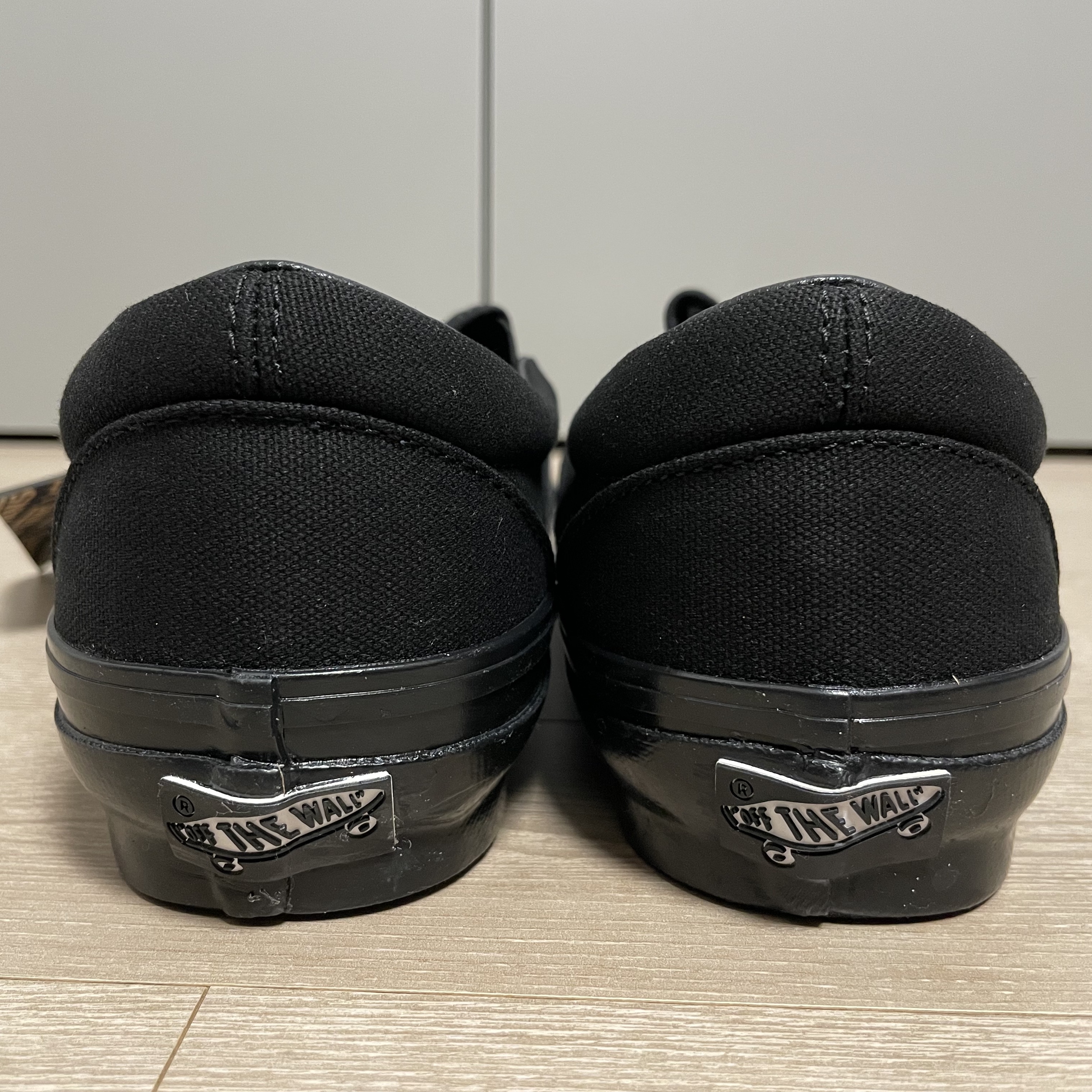 Vans Premium Slip-On 98 Black 착용 스타일 - 6
