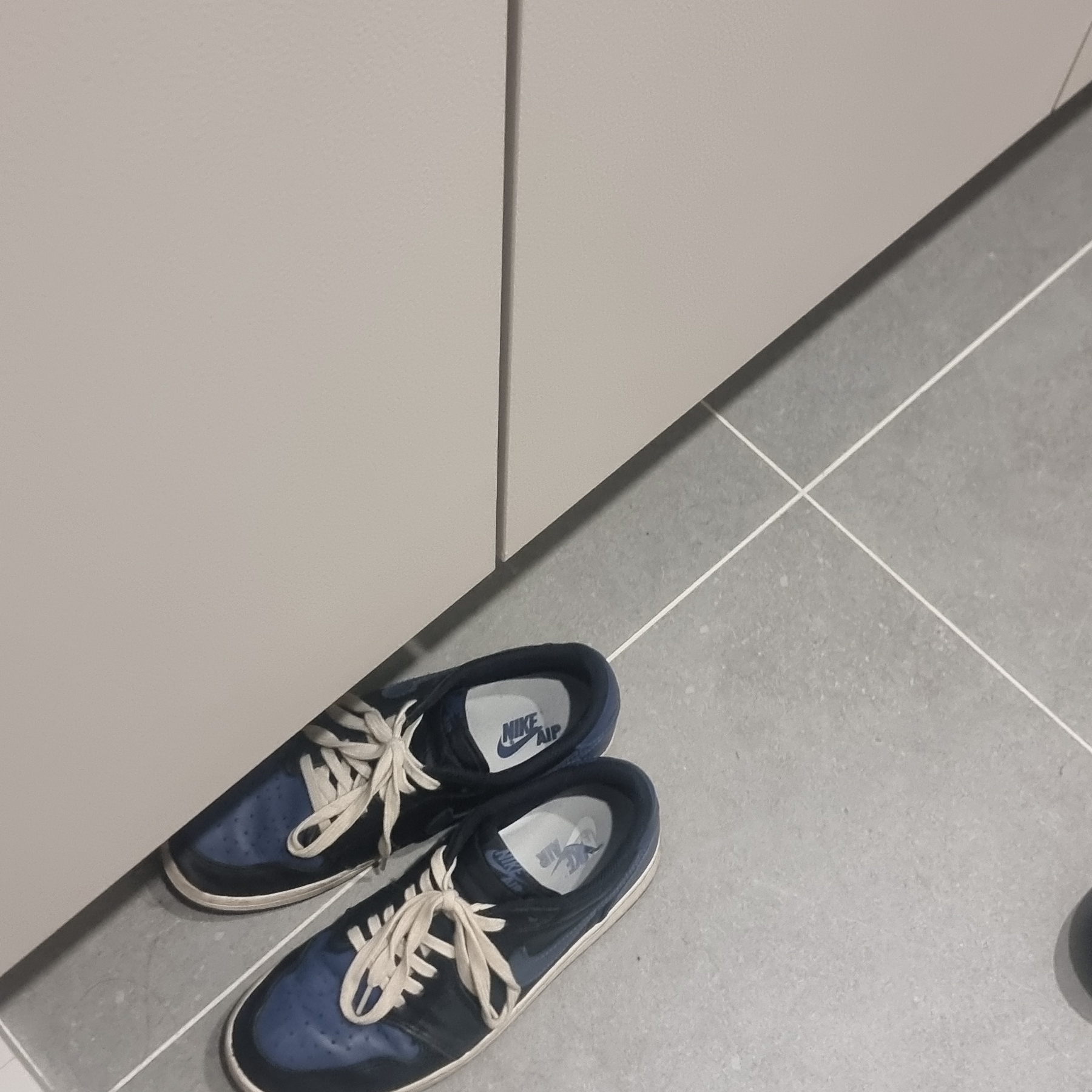 Jordan 1 Retro Low OG Mystic Navy 착용 스타일