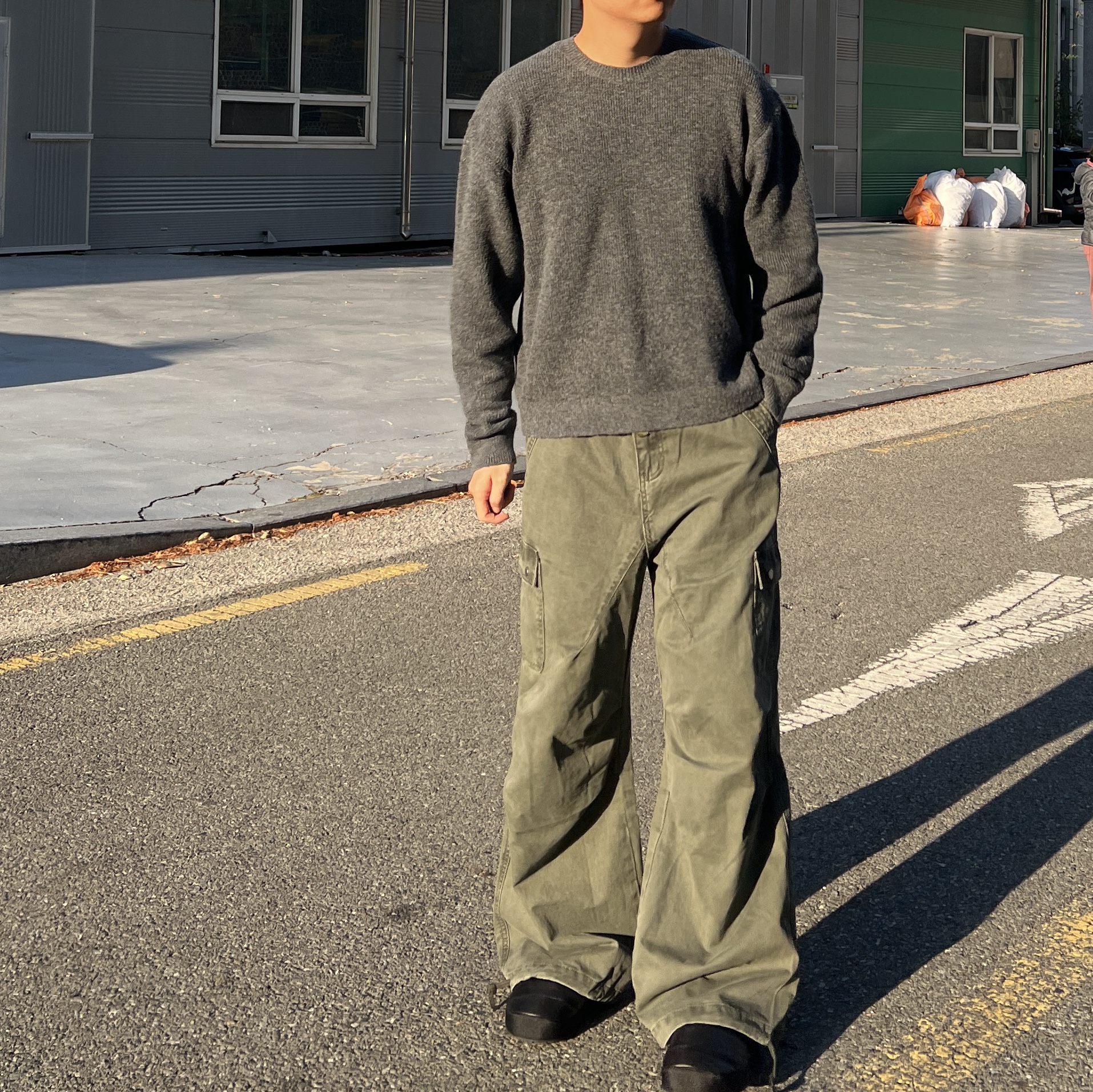 The North Face Nuptse Mule Black 착용 스타일