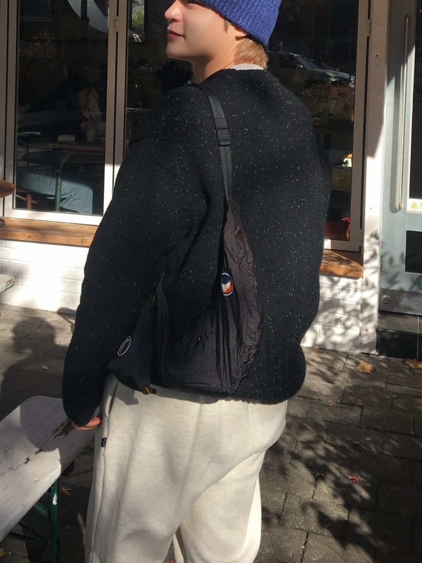 Ticket to the Moon Upcycled Sling Bag Black 착용 스타일