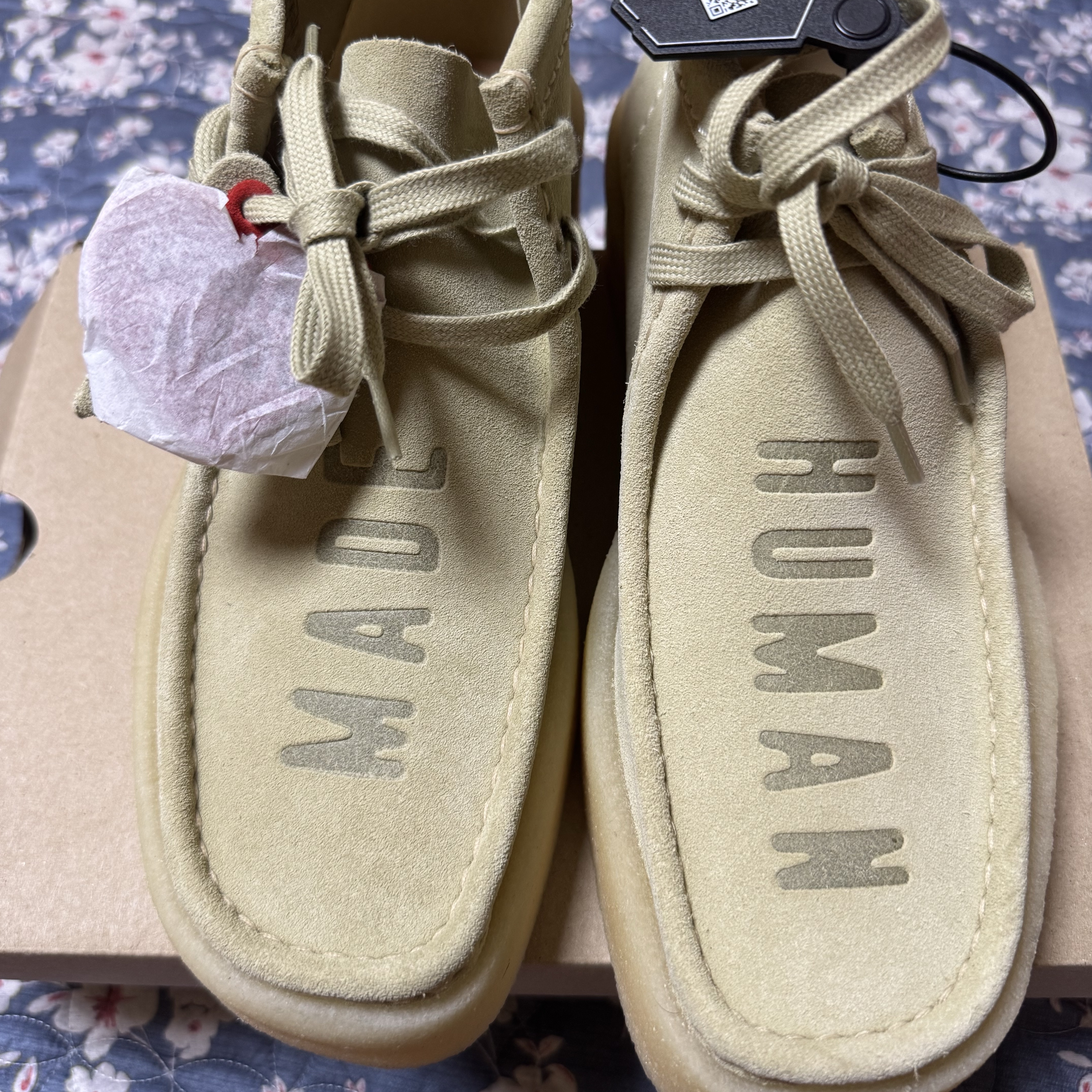 Clarks x Human Made Wallabee Made Beige 착용 스타일 - 2