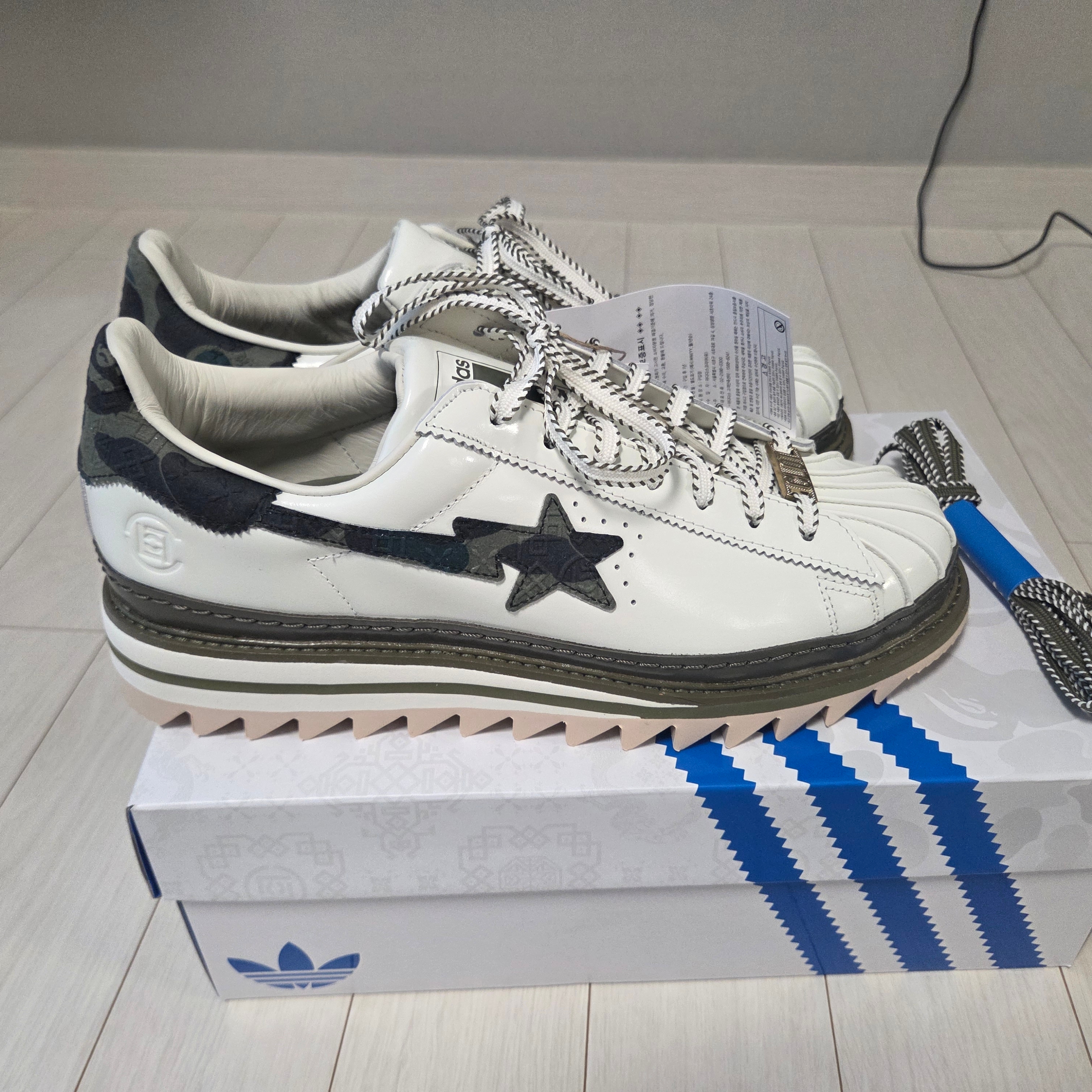 Adidas x BAPE x Edison Chen Clot Superstar Off White Branch 착용 스타일 - 1