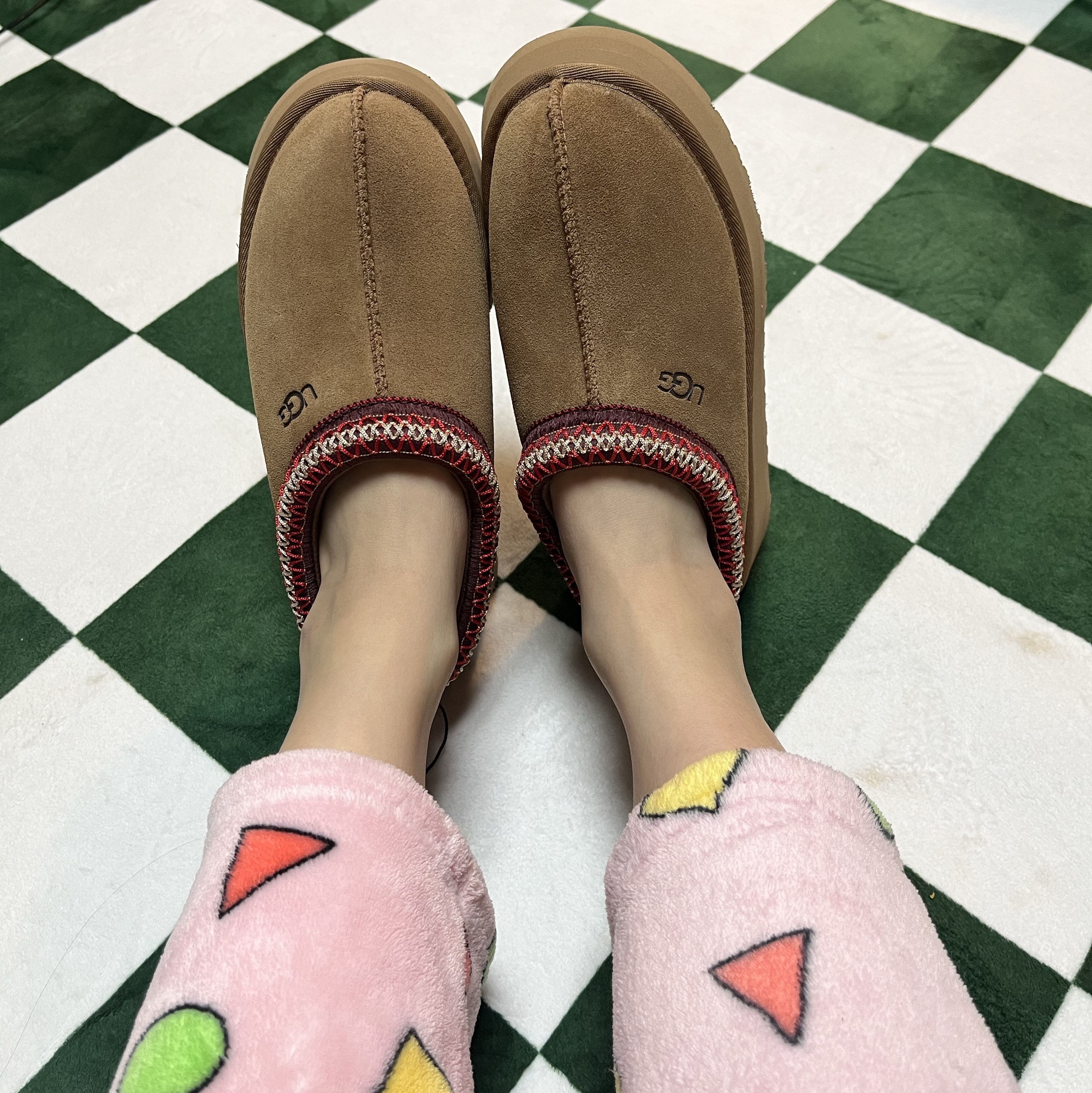 (W) UGG Tazz II Chestnut 착용 스타일 - 5
