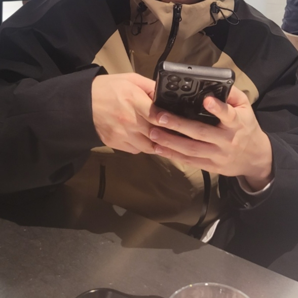 The North Face White Label Slope 3L Jacket Charcoal Grey 착용 스타일