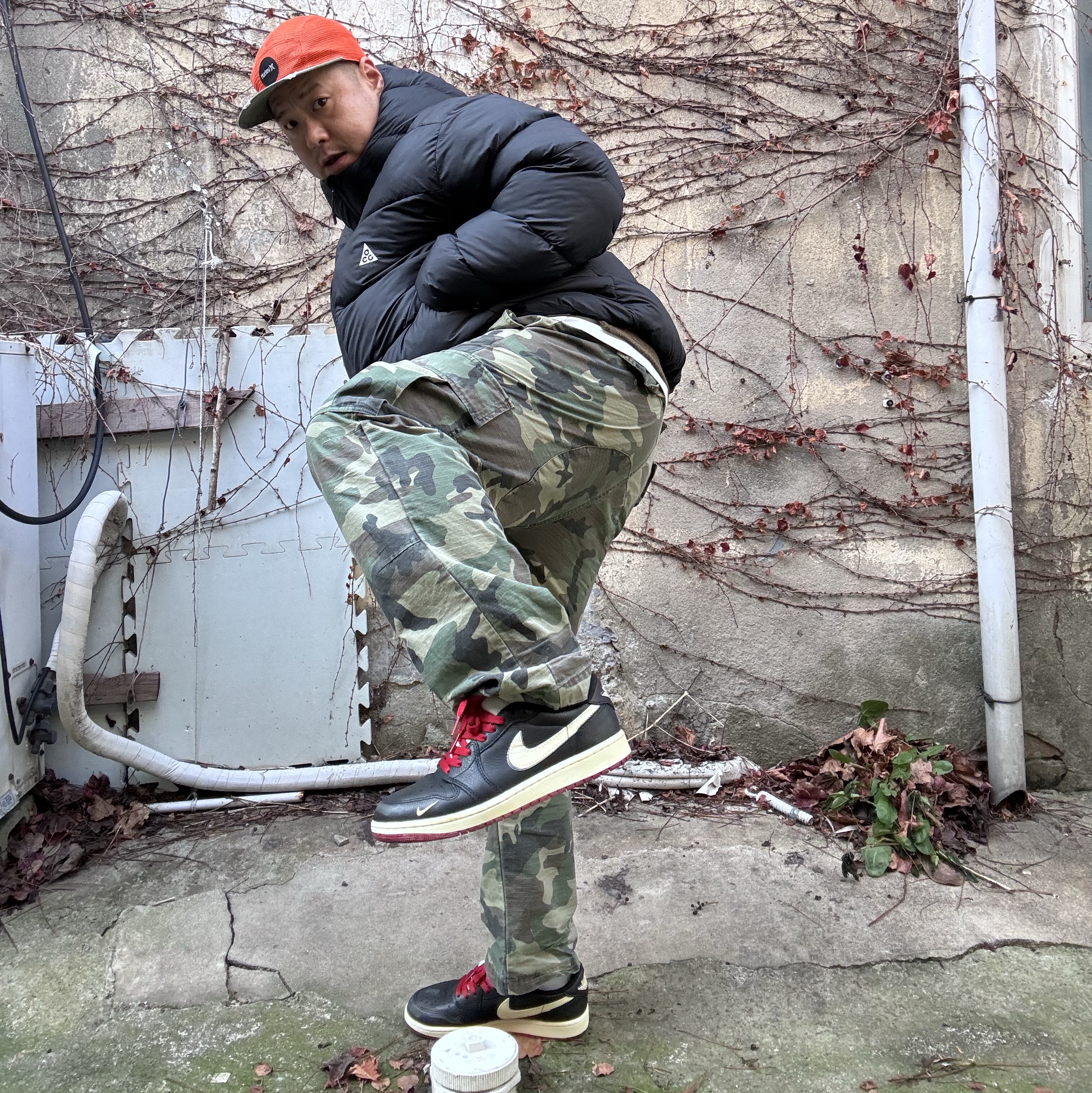 Jordan 1 x Nigel Sylvester Retro Low OG Better With Time, Nike ACG Therma-Fit ADV Lunar Lake Loose Hooded Jacket Black Summit White - Asia 착용 스타일 - 1
