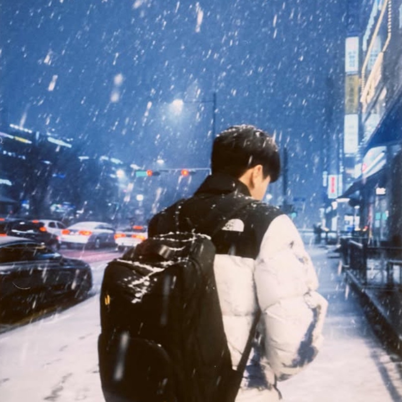 The North Face White Label Novelty Nuptse Down Jacket P White Sand 착용 스타일